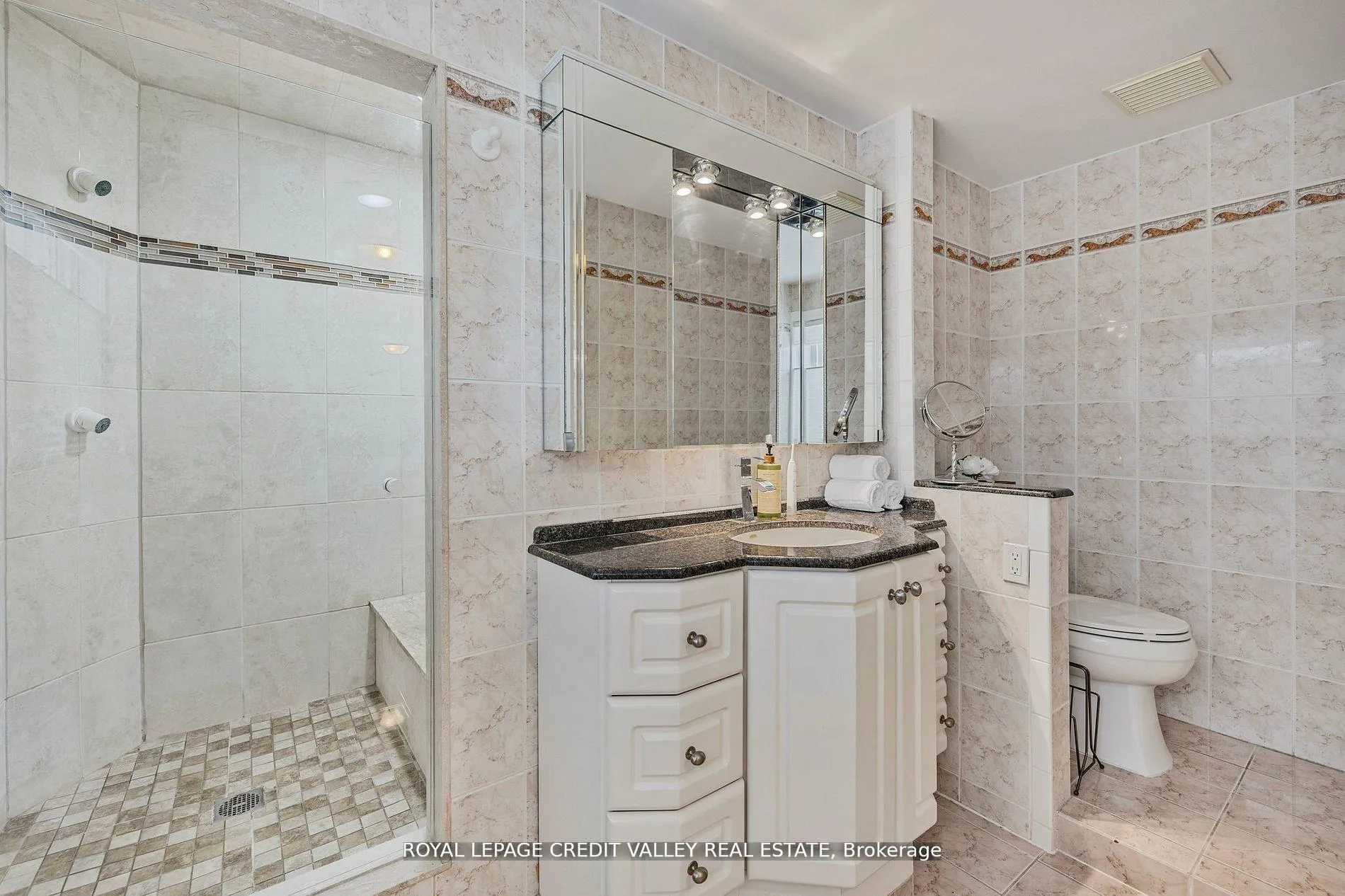 Photo 29 of 36 Lockton Crescent, Brampton, Brampton East — HOMEH