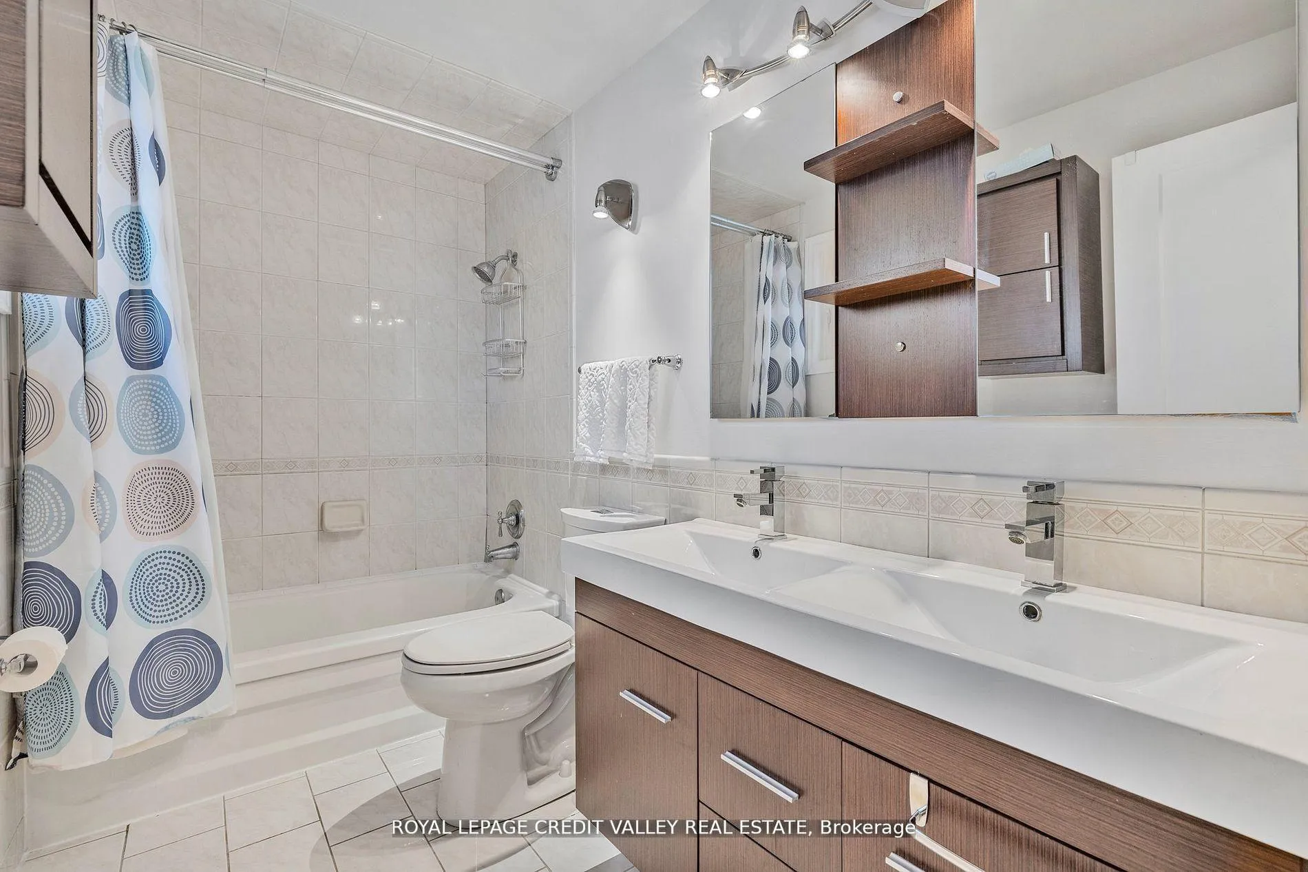 Photo 30 of 36 Lockton Crescent, Brampton, Brampton East — HOMEH