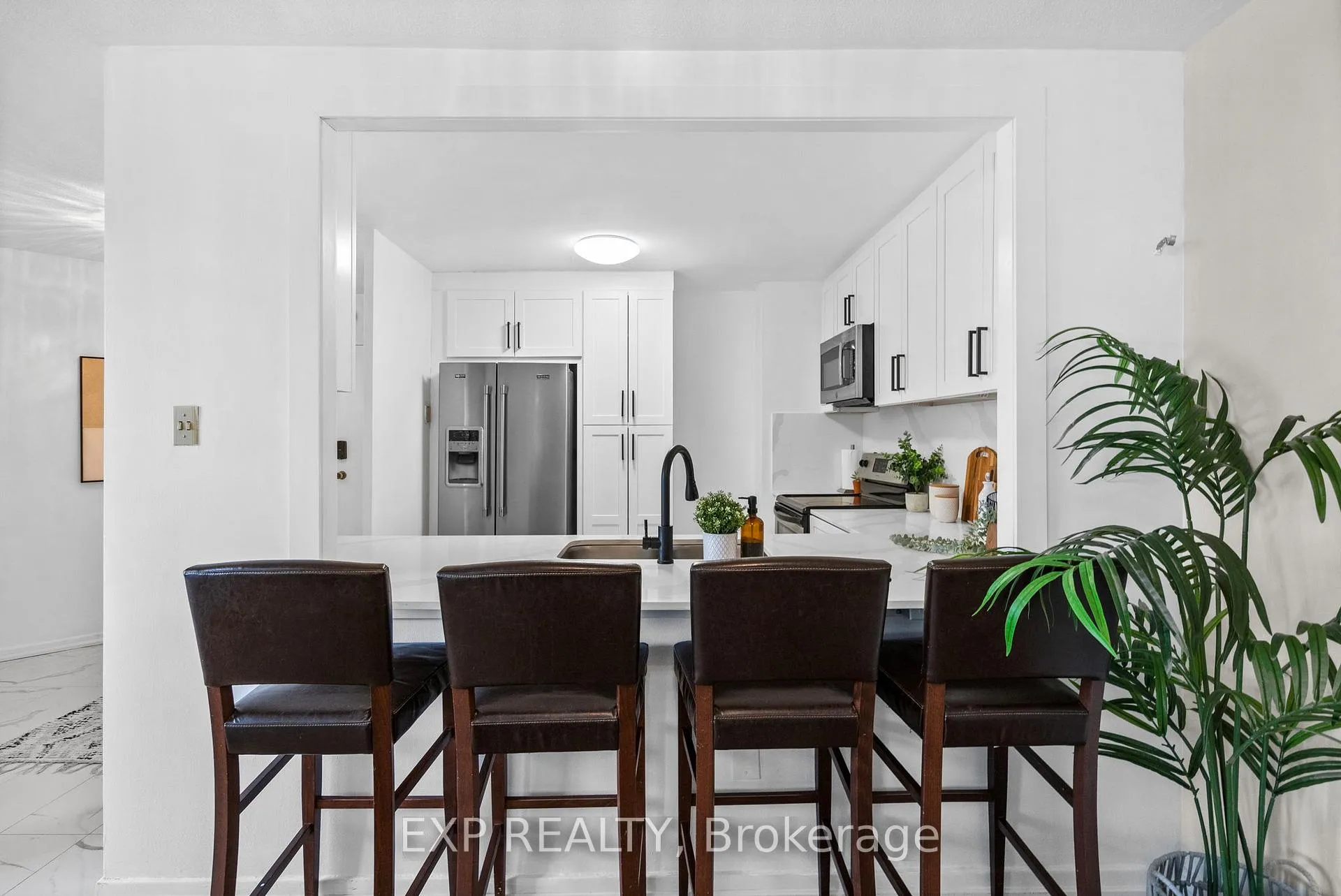 Photo 8 of Unit 905, 2323 Confederation Parkway, Mississauga, Cooksville — HOMEH