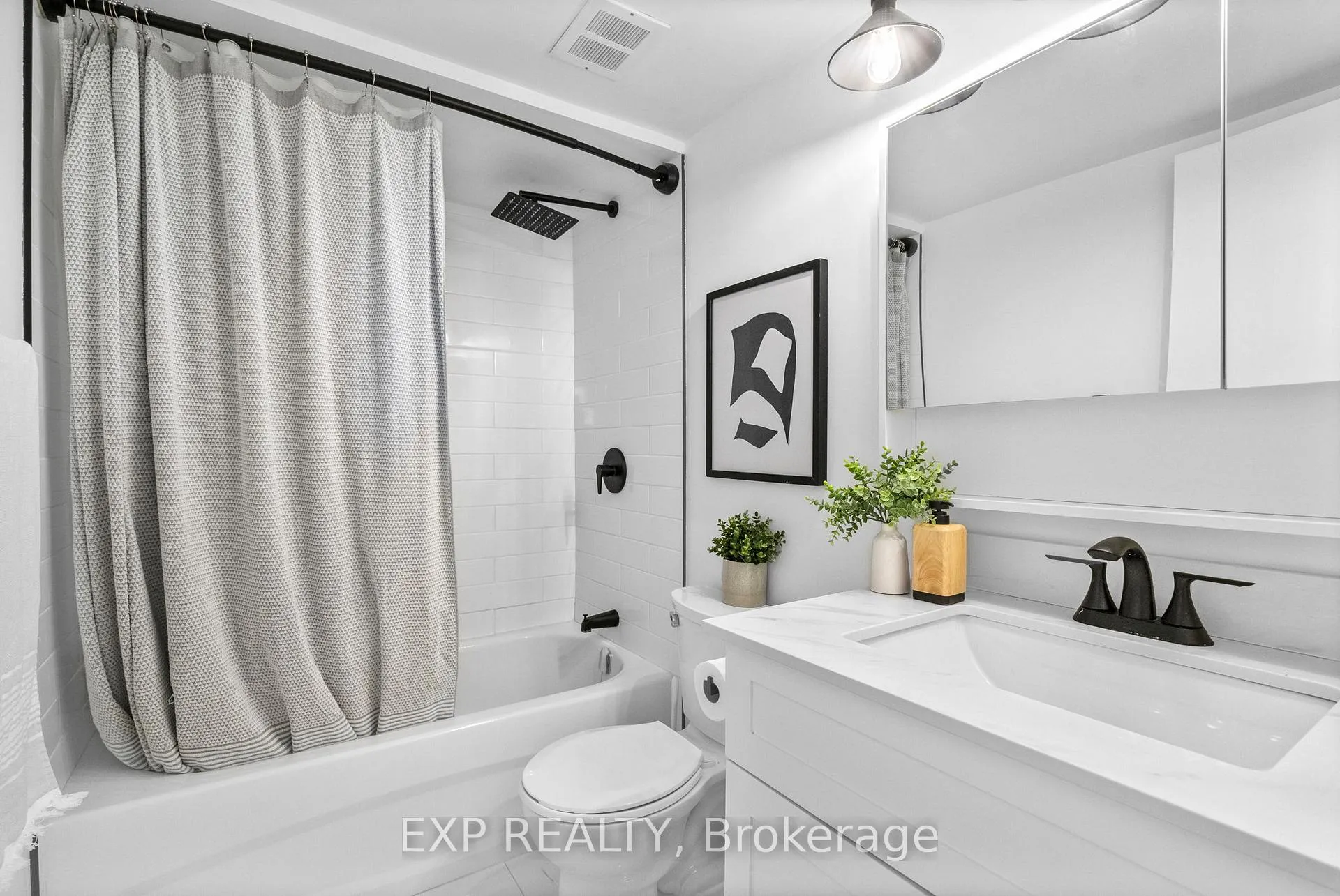 Photo 15 of Unit 905, 2323 Confederation Parkway, Mississauga, Cooksville — HOMEH