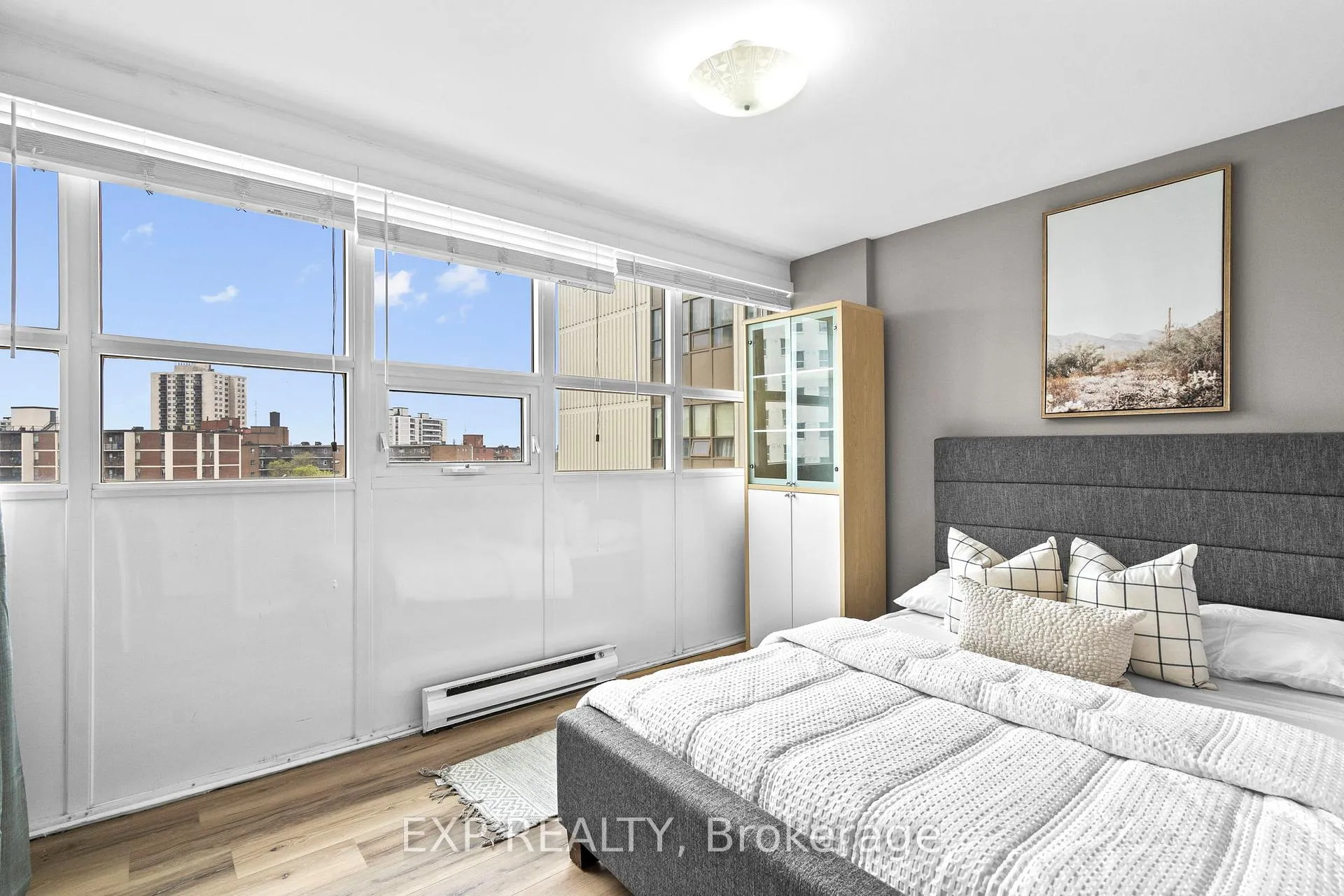 Photo 18 of Unit 905, 2323 Confederation Parkway, Mississauga, Cooksville — HOMEH