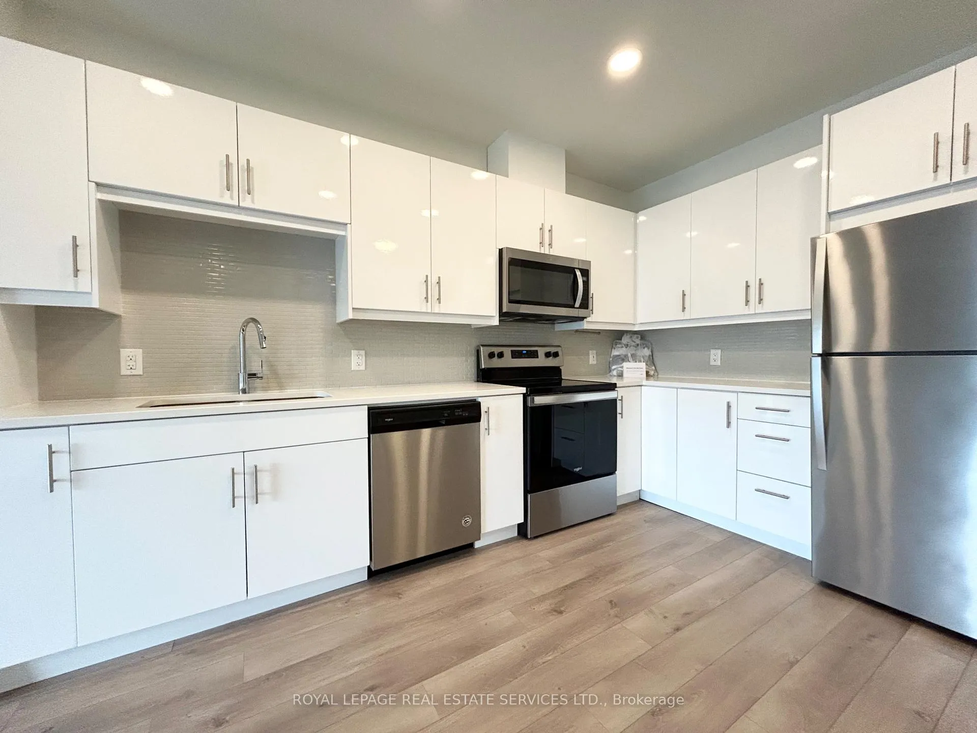 Photo 4 of Unit 204, 144 Watson Road N, Guelph, Grange Road — HOMEH