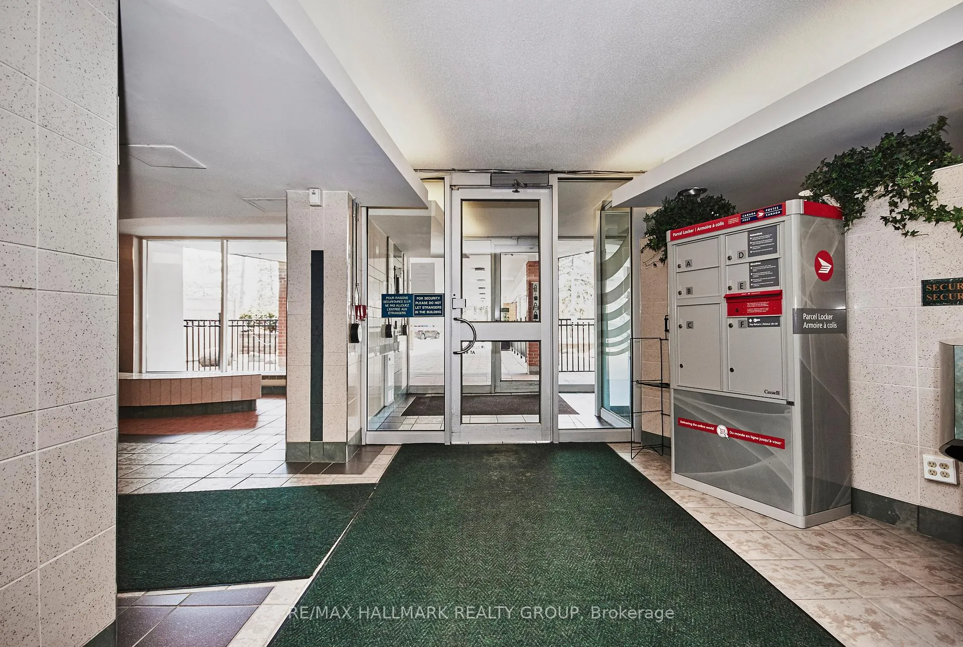 Photo 21 of Unit 1002, 2000 Jasmine Crescent, Ottawa, Beacon Hill South — HOMEH