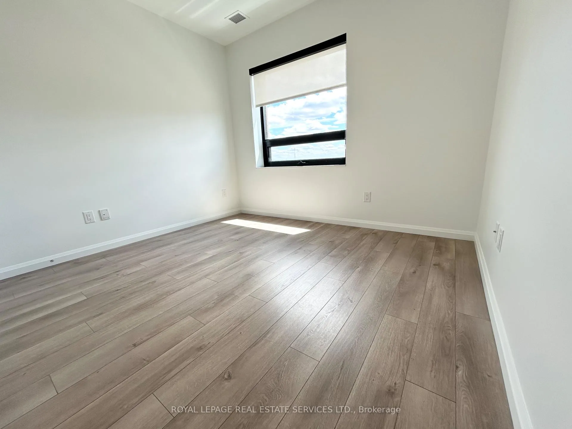 Photo 14 of Unit 601, 144 Watson Road N, Guelph, Grange Road — HOMEH