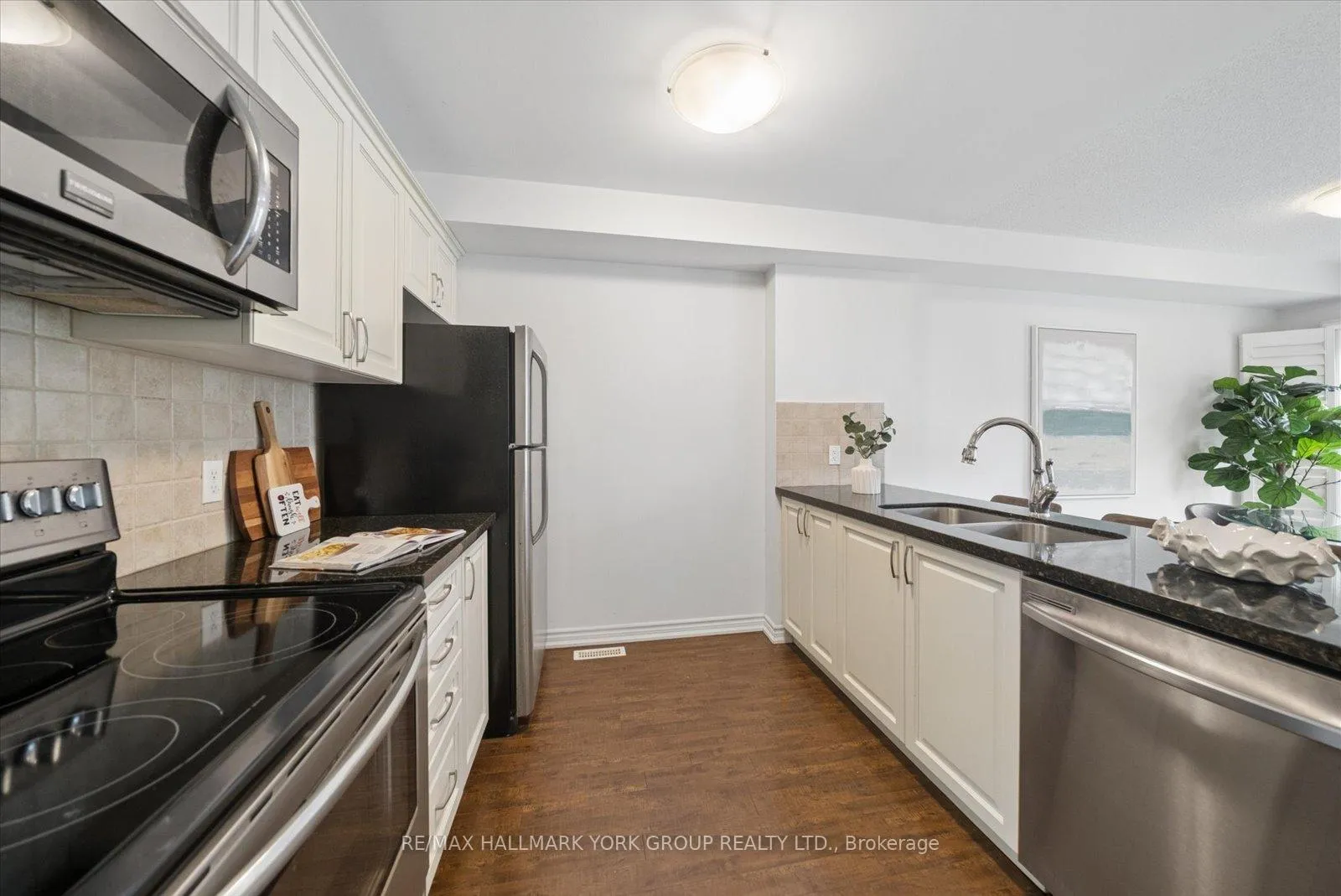 Photo 15 of Unit 70, 50 Southwoods Crescent, Barrie, Holly — HOMEH