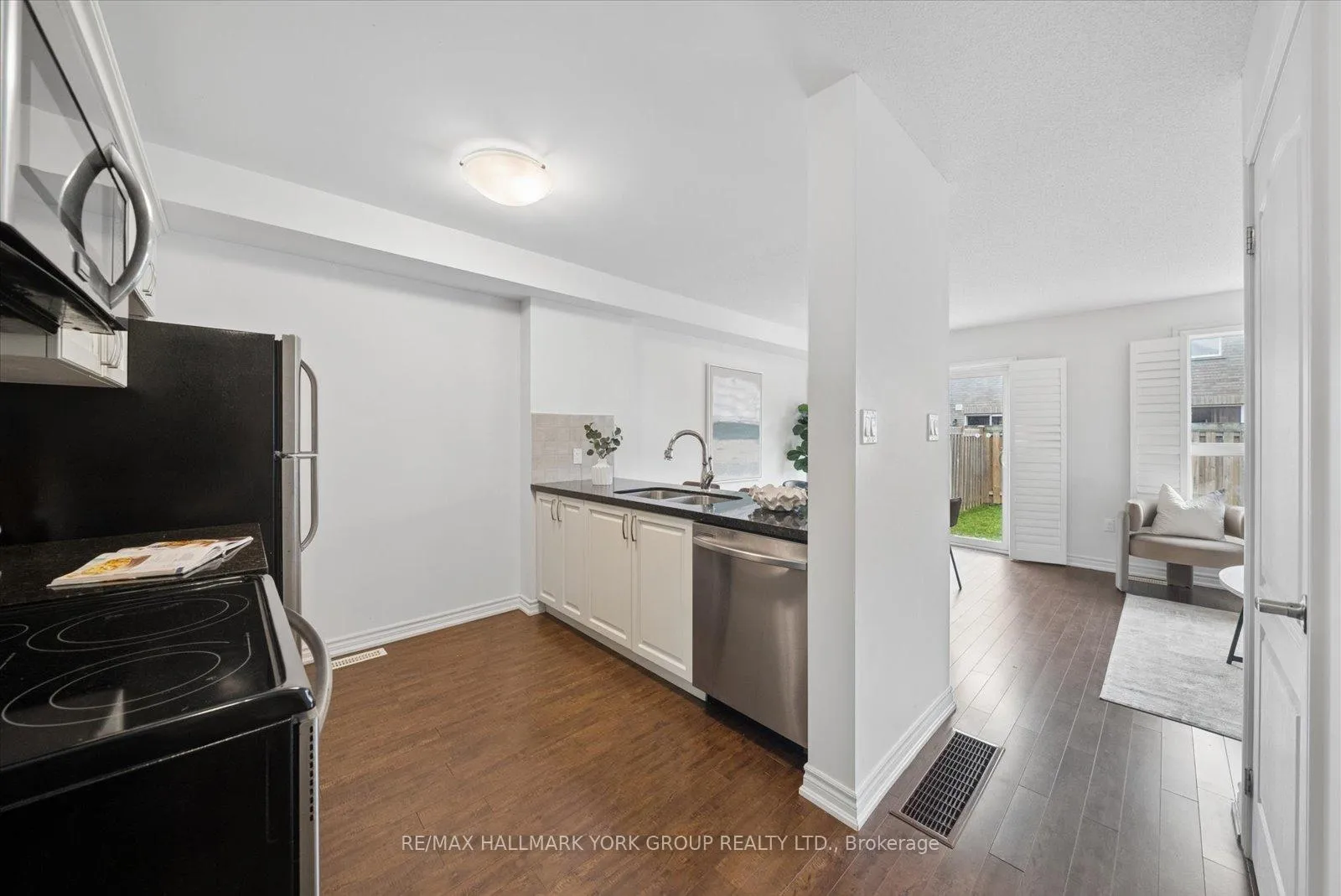 Photo 17 of Unit 70, 50 Southwoods Crescent, Barrie, Holly — HOMEH