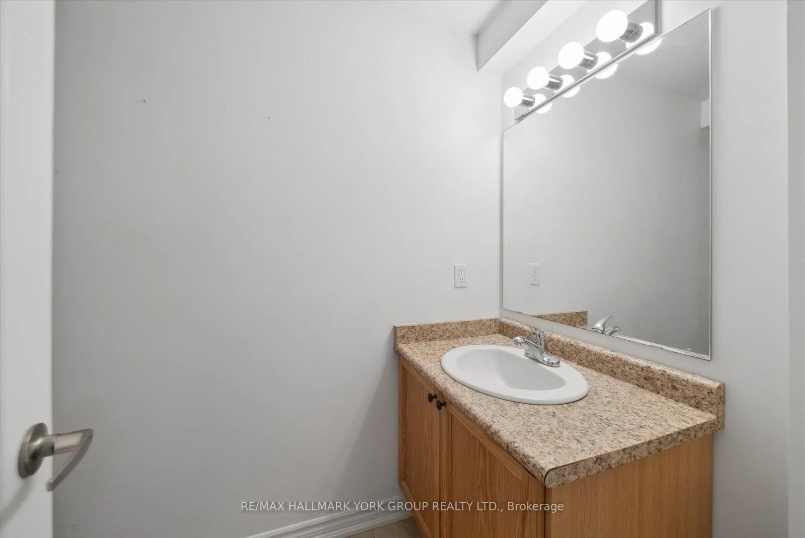 Photo 31 of Unit 70, 50 Southwoods Crescent, Barrie, Holly — HOMEH