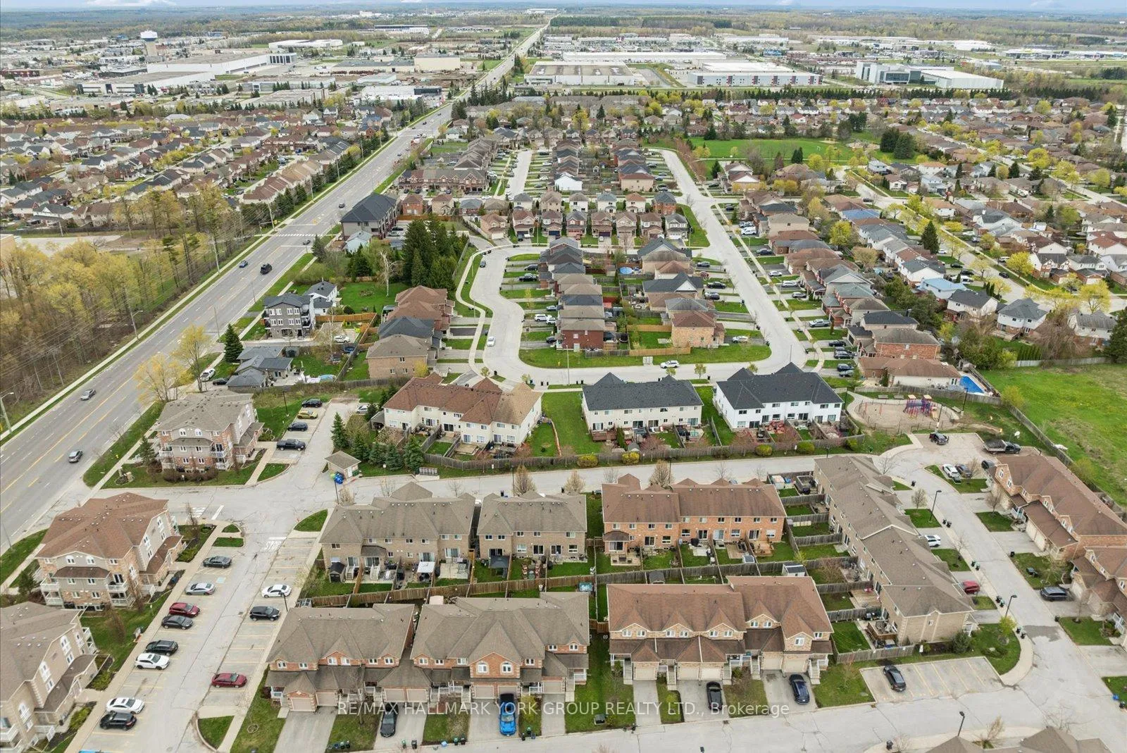 Photo 50 of Unit 70, 50 Southwoods Crescent, Barrie, Holly — HOMEH