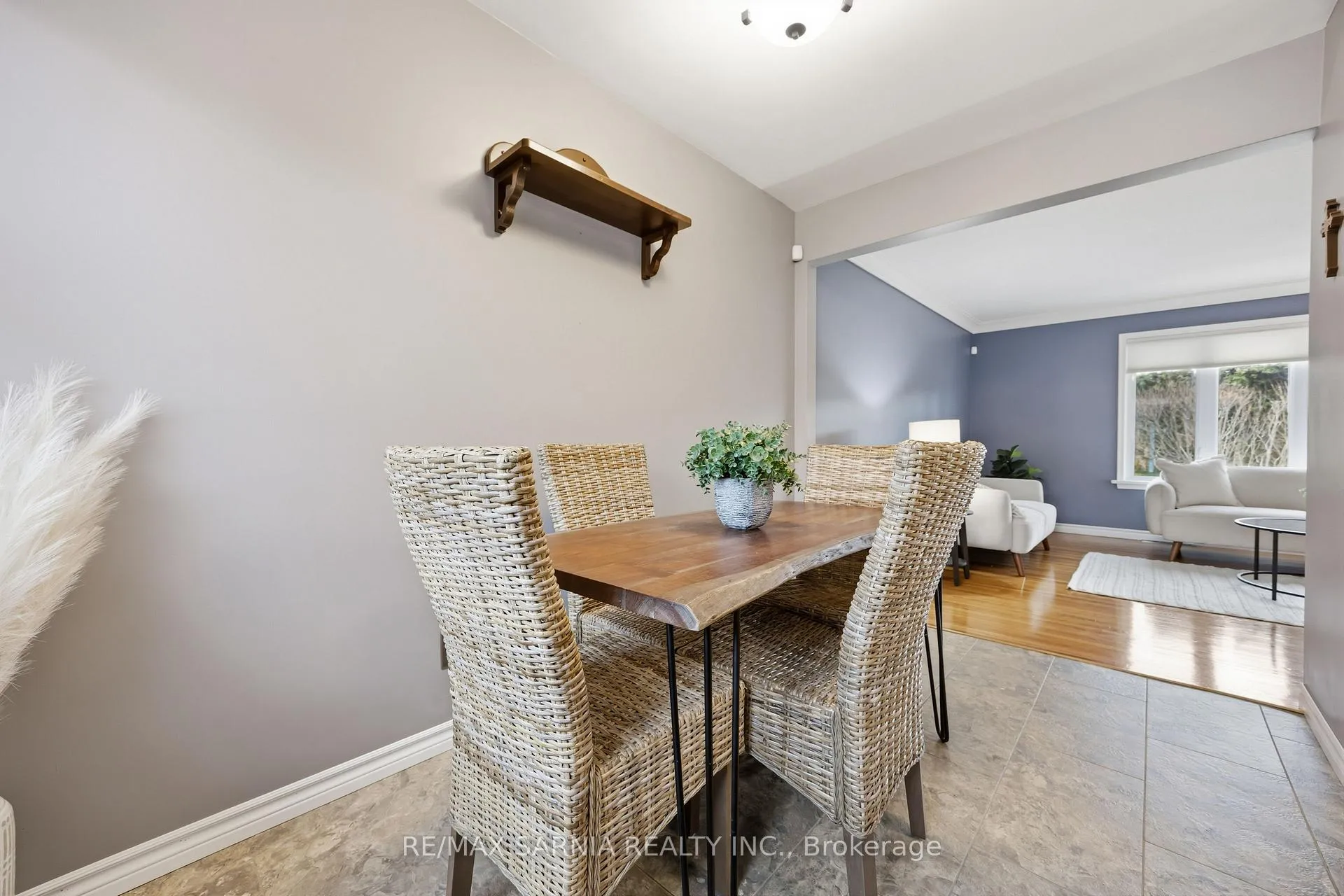 Photo 13 of 1088 Guthrie Drive E, Sarnia — HOMEH