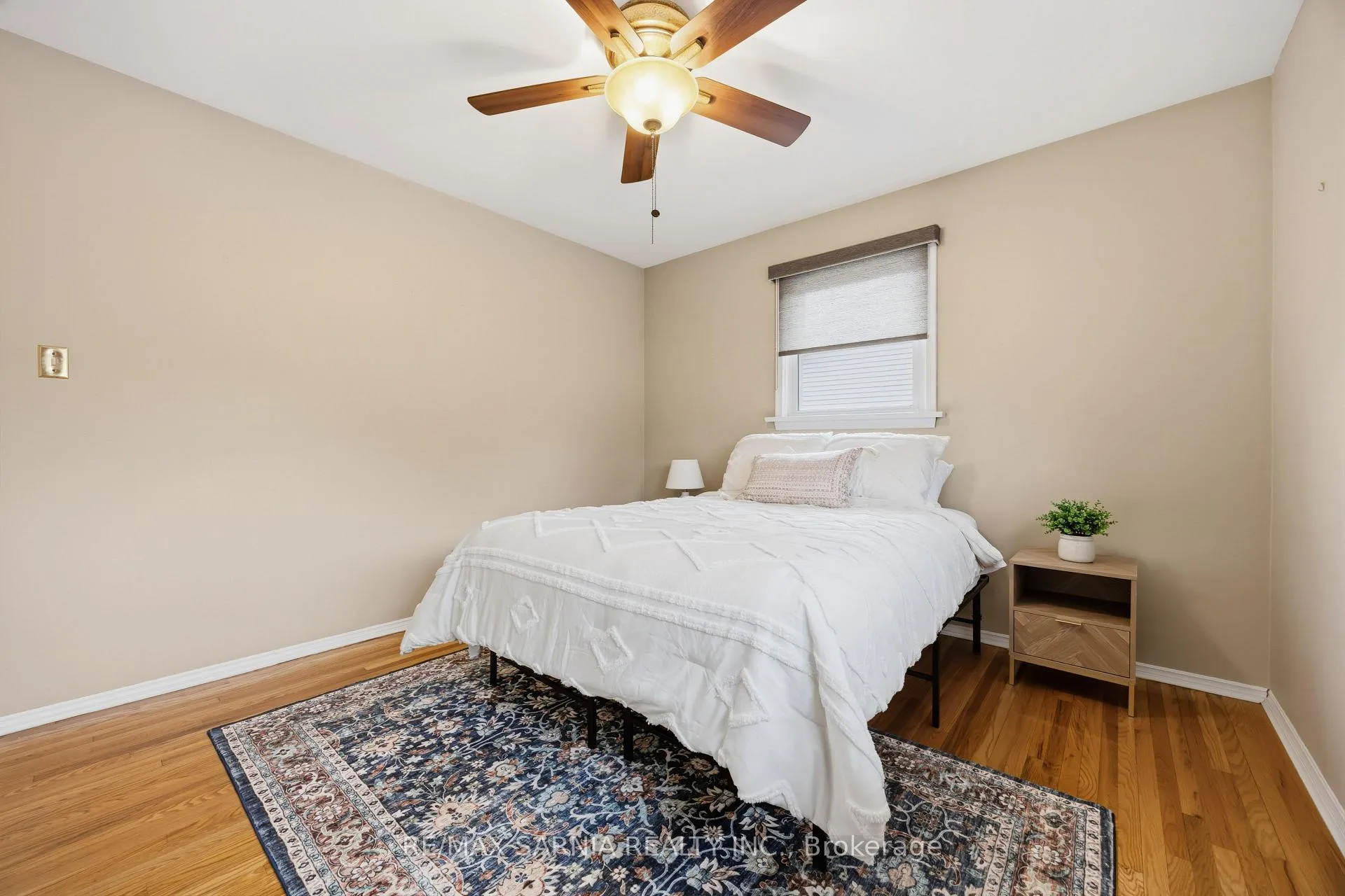Photo 18 of 1088 Guthrie Drive E, Sarnia — HOMEH