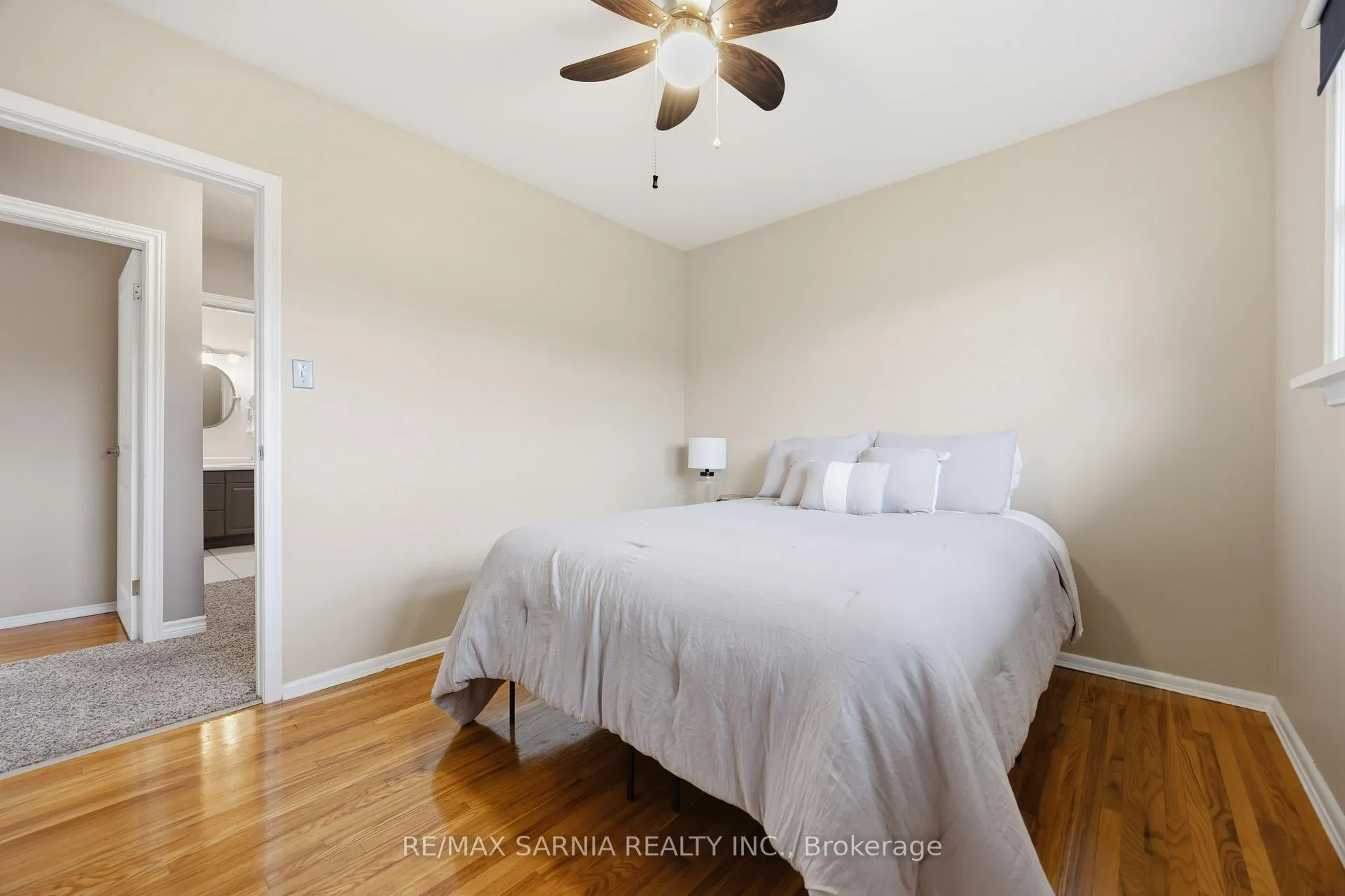 Photo 22 of 1088 Guthrie Drive E, Sarnia — HOMEH