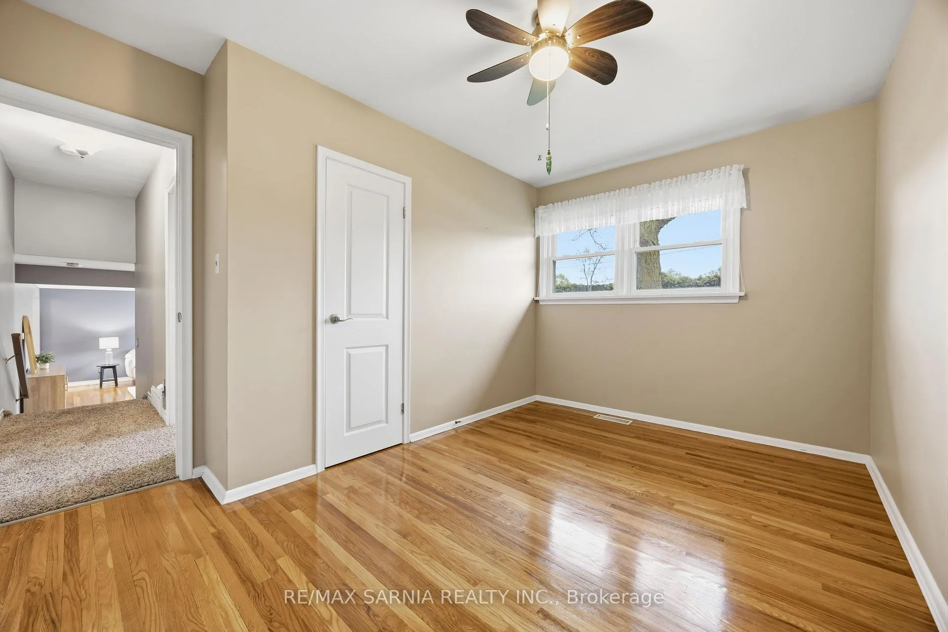 Photo 24 of 1088 Guthrie Drive E, Sarnia — HOMEH