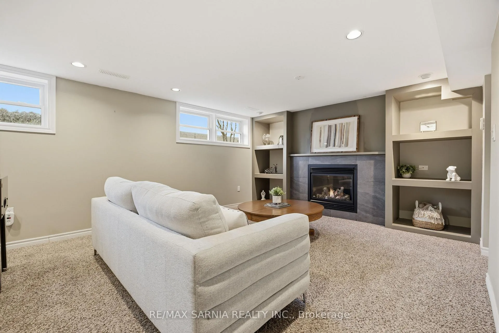 Photo 28 of 1088 Guthrie Drive E, Sarnia — HOMEH
