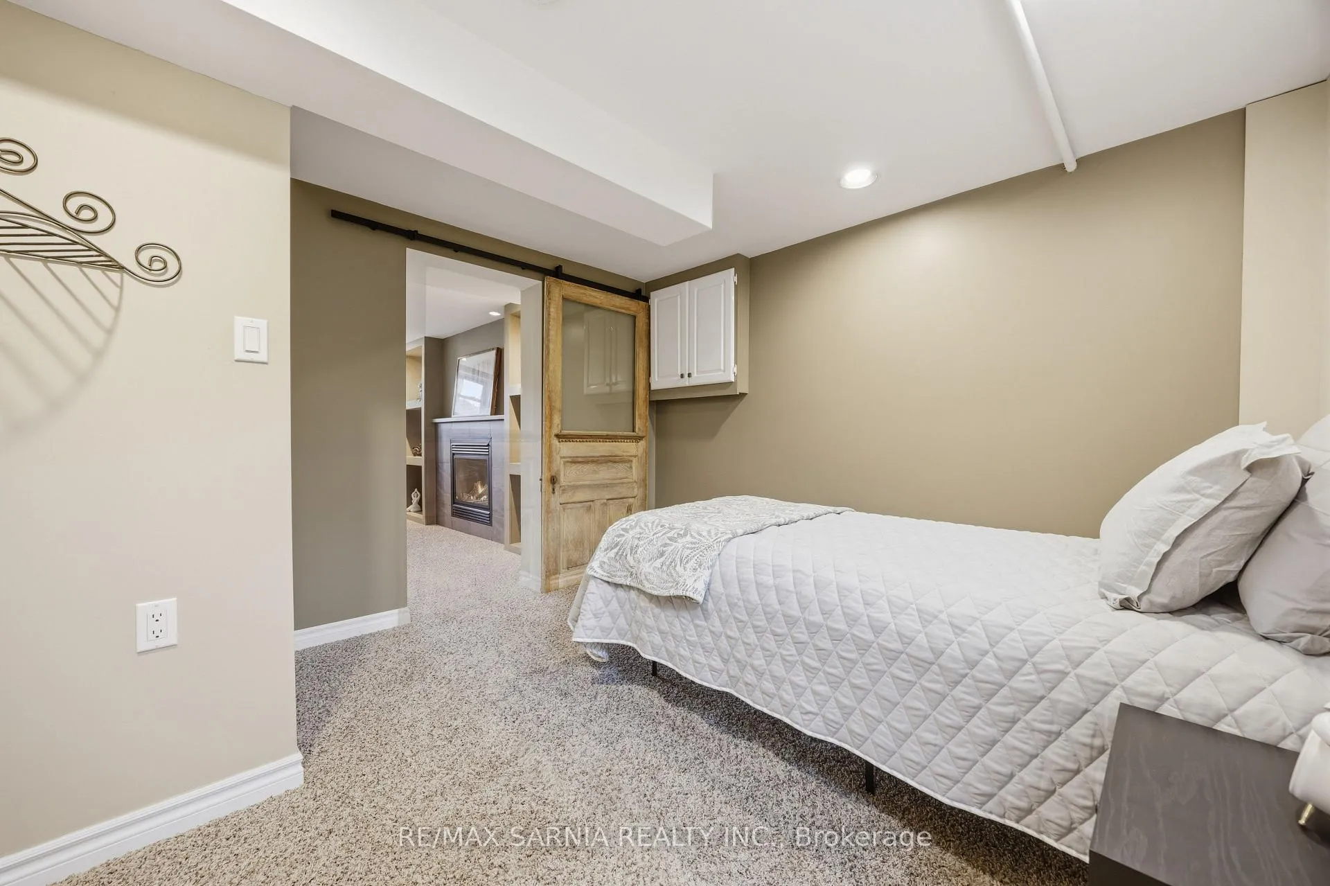 Photo 34 of 1088 Guthrie Drive E, Sarnia — HOMEH