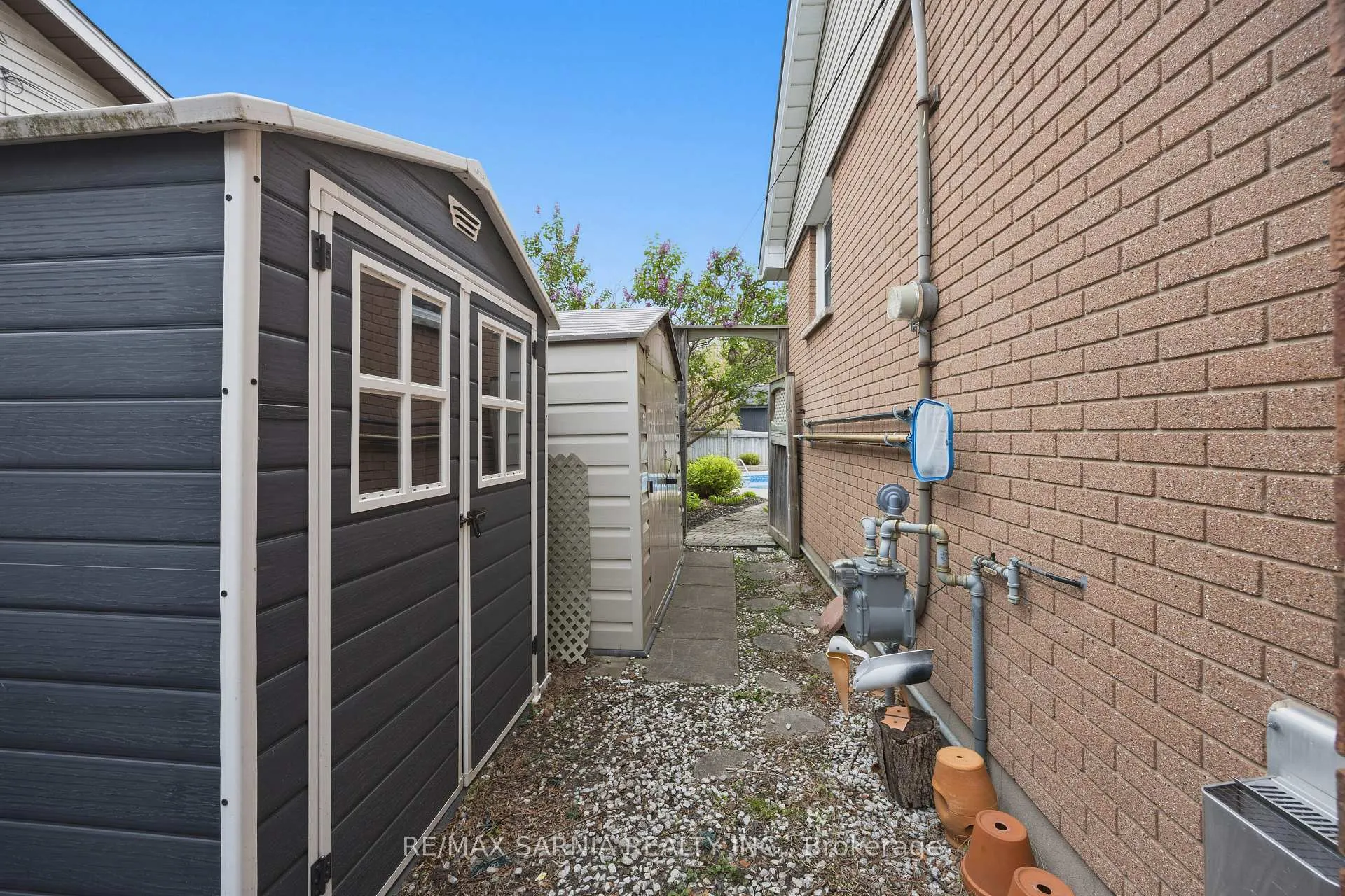 Photo 42 of 1088 Guthrie Drive E, Sarnia — HOMEH