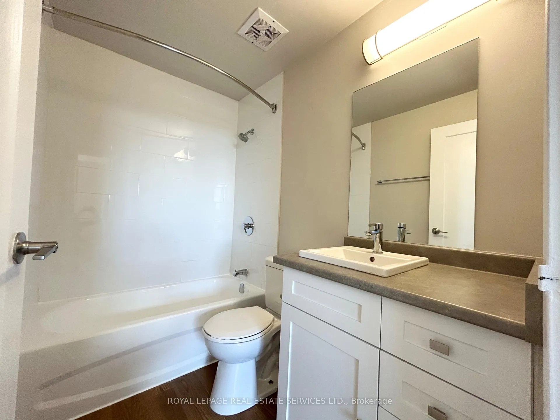 Photo 13 of Unit 1107, 10 Overlea Drive, Kitchener — HOMEH