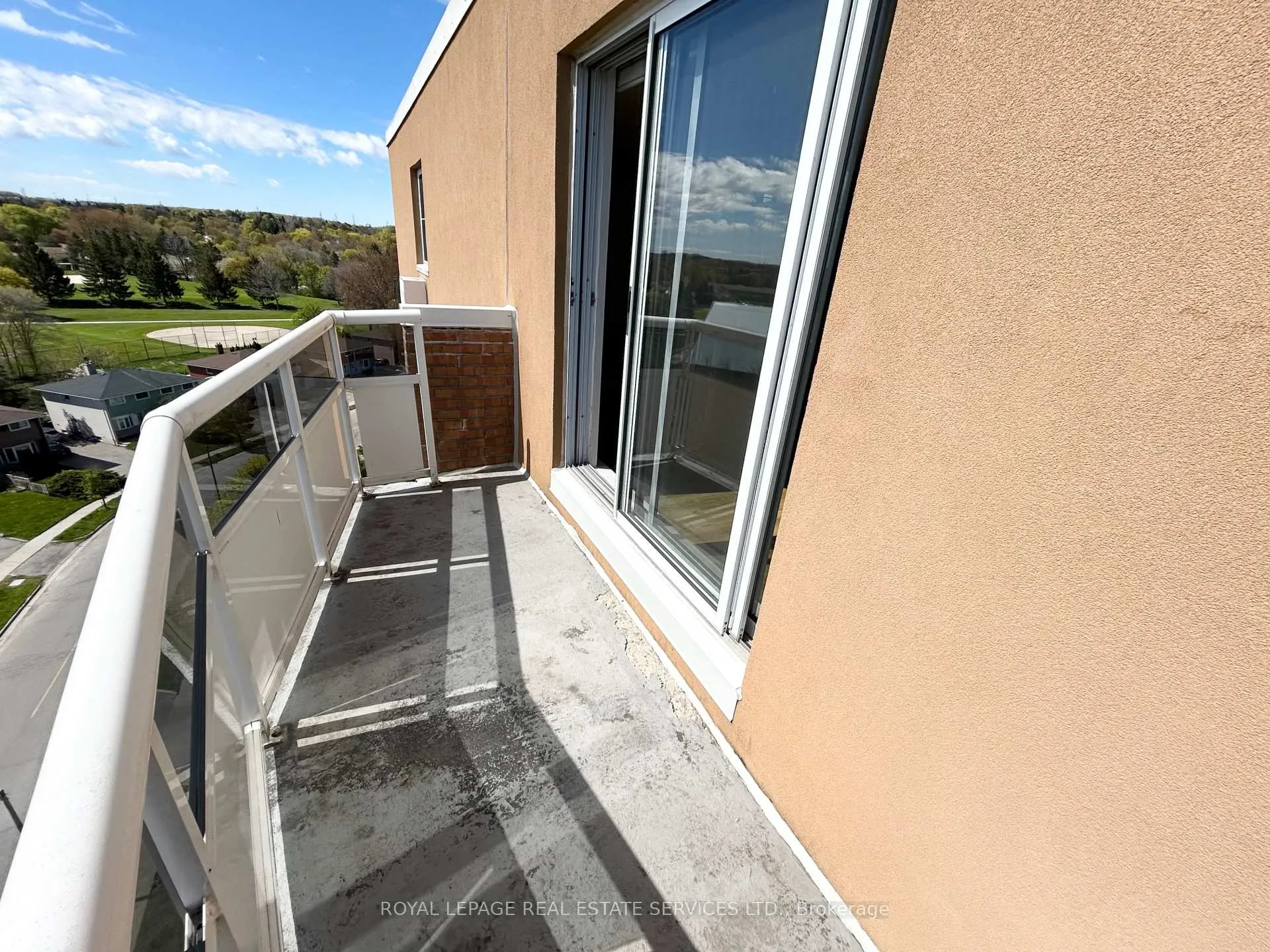 Photo 16 of Unit 1107, 10 Overlea Drive, Kitchener — HOMEH