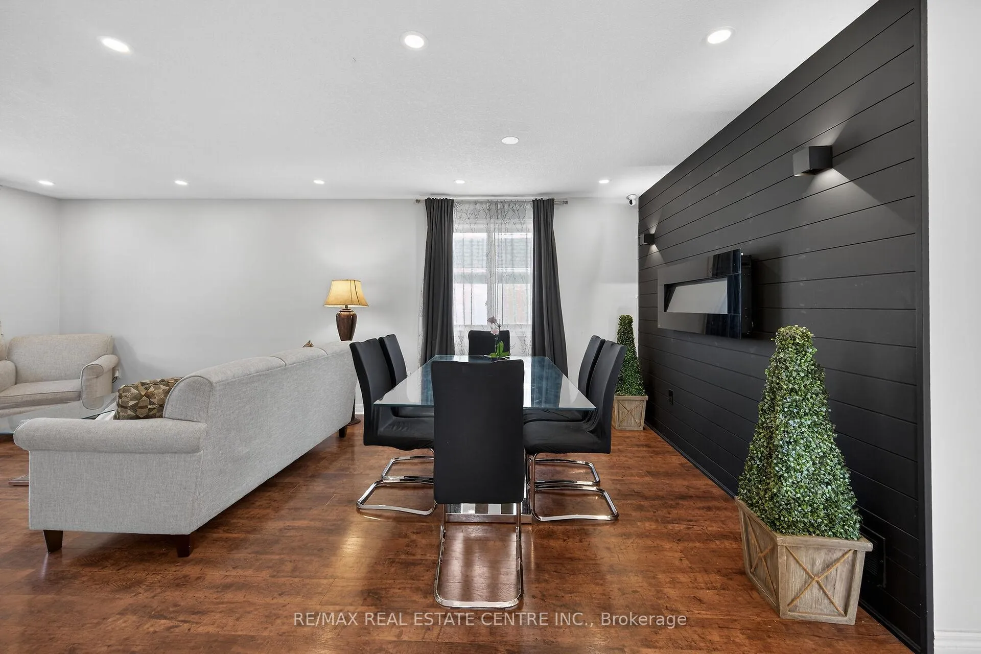 Photo 6 of 36 Longview Court, Hamilton, Mount Hope — HOMEH
