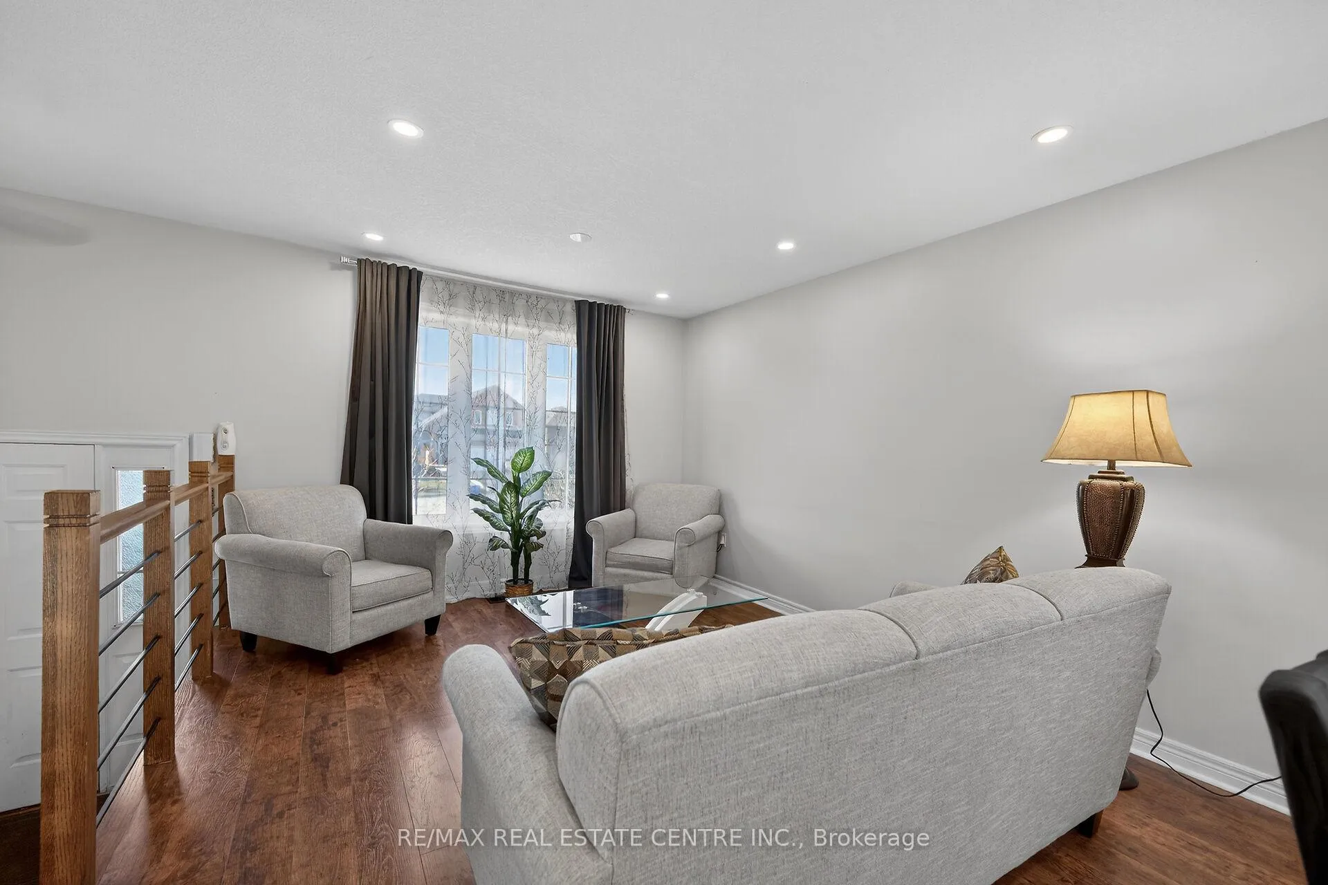 Photo 8 of 36 Longview Court, Hamilton, Mount Hope — HOMEH