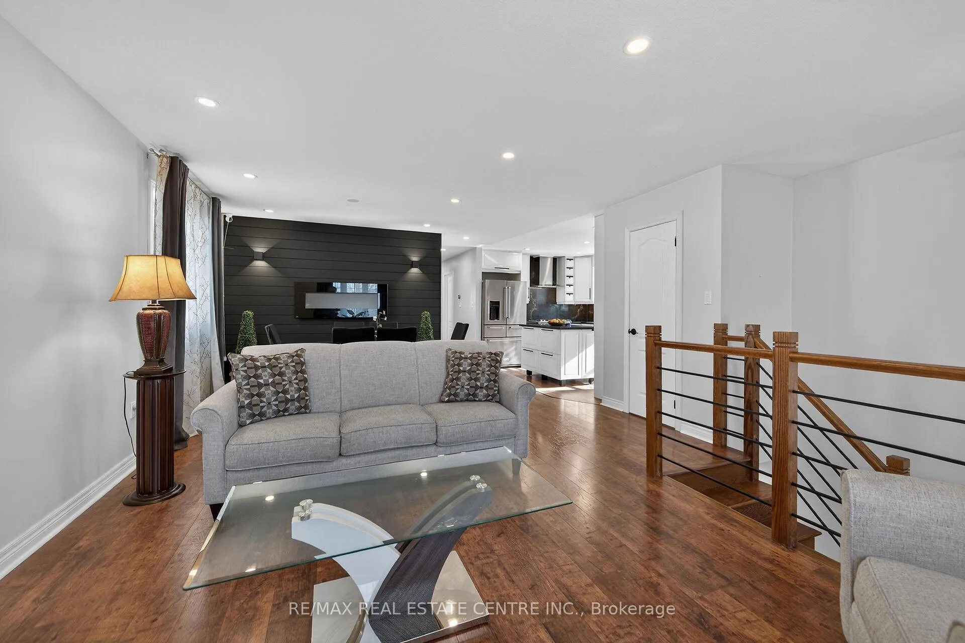 Photo 10 of 36 Longview Court, Hamilton, Mount Hope — HOMEH