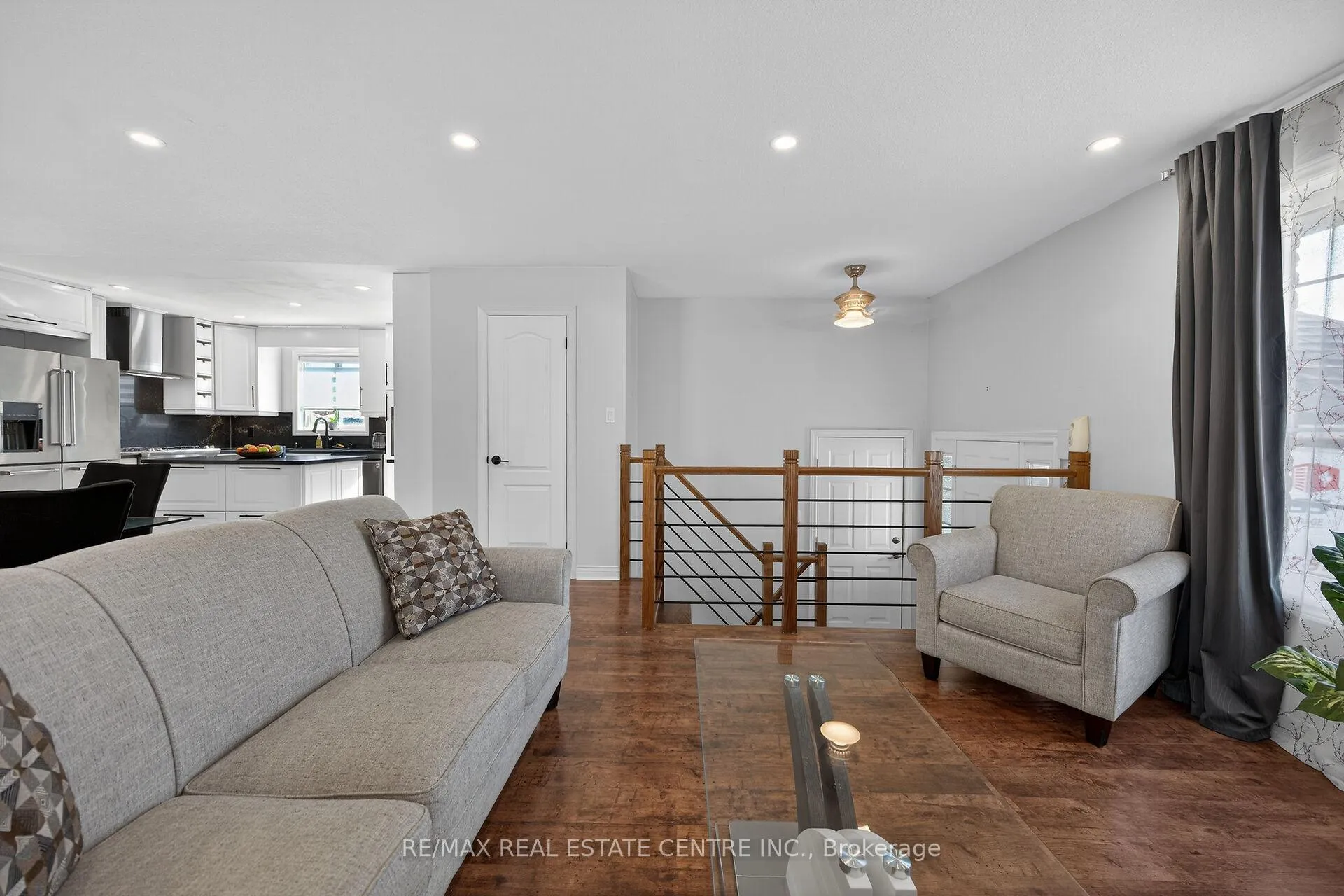 Photo 11 of 36 Longview Court, Hamilton, Mount Hope — HOMEH