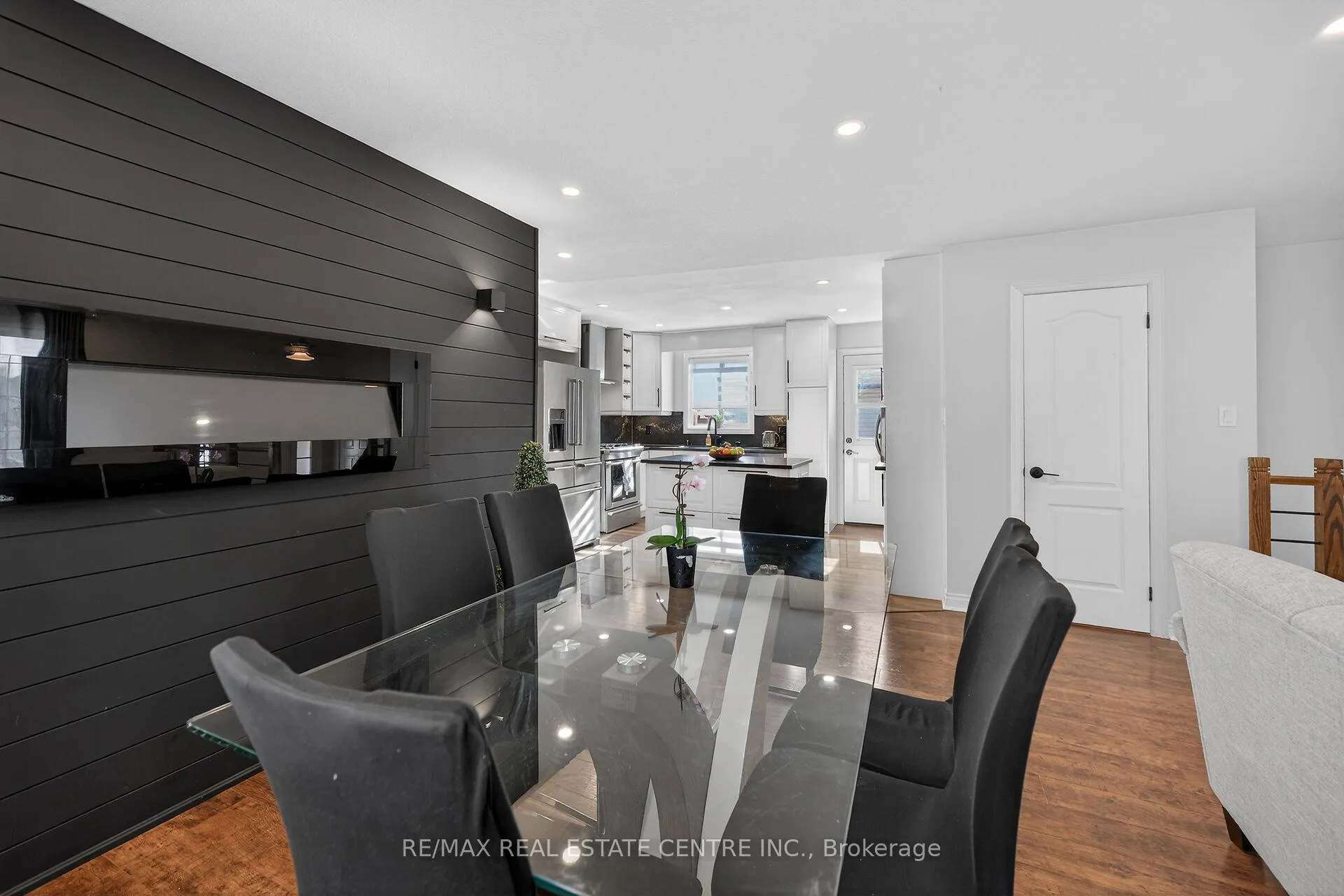Photo 13 of 36 Longview Court, Hamilton, Mount Hope — HOMEH
