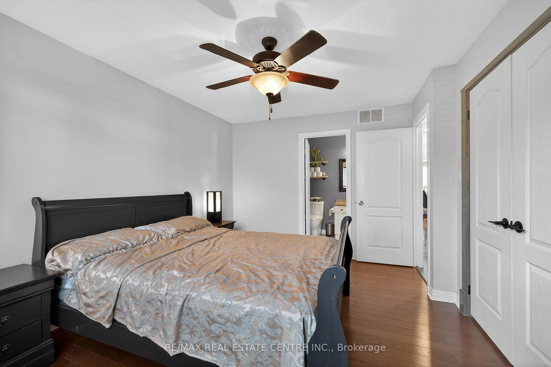 Photo 23 of 36 Longview Court, Hamilton, Mount Hope — HOMEH