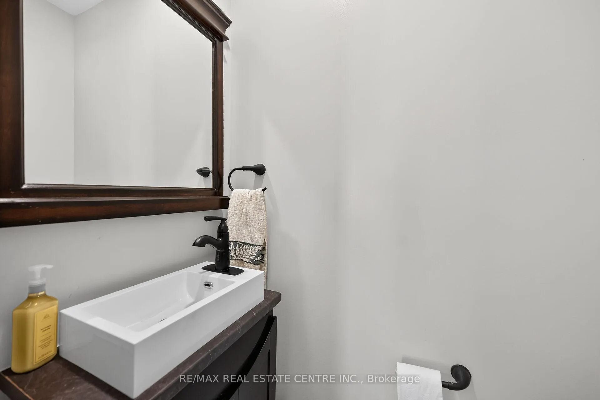 Photo 30 of 36 Longview Court, Hamilton, Mount Hope — HOMEH