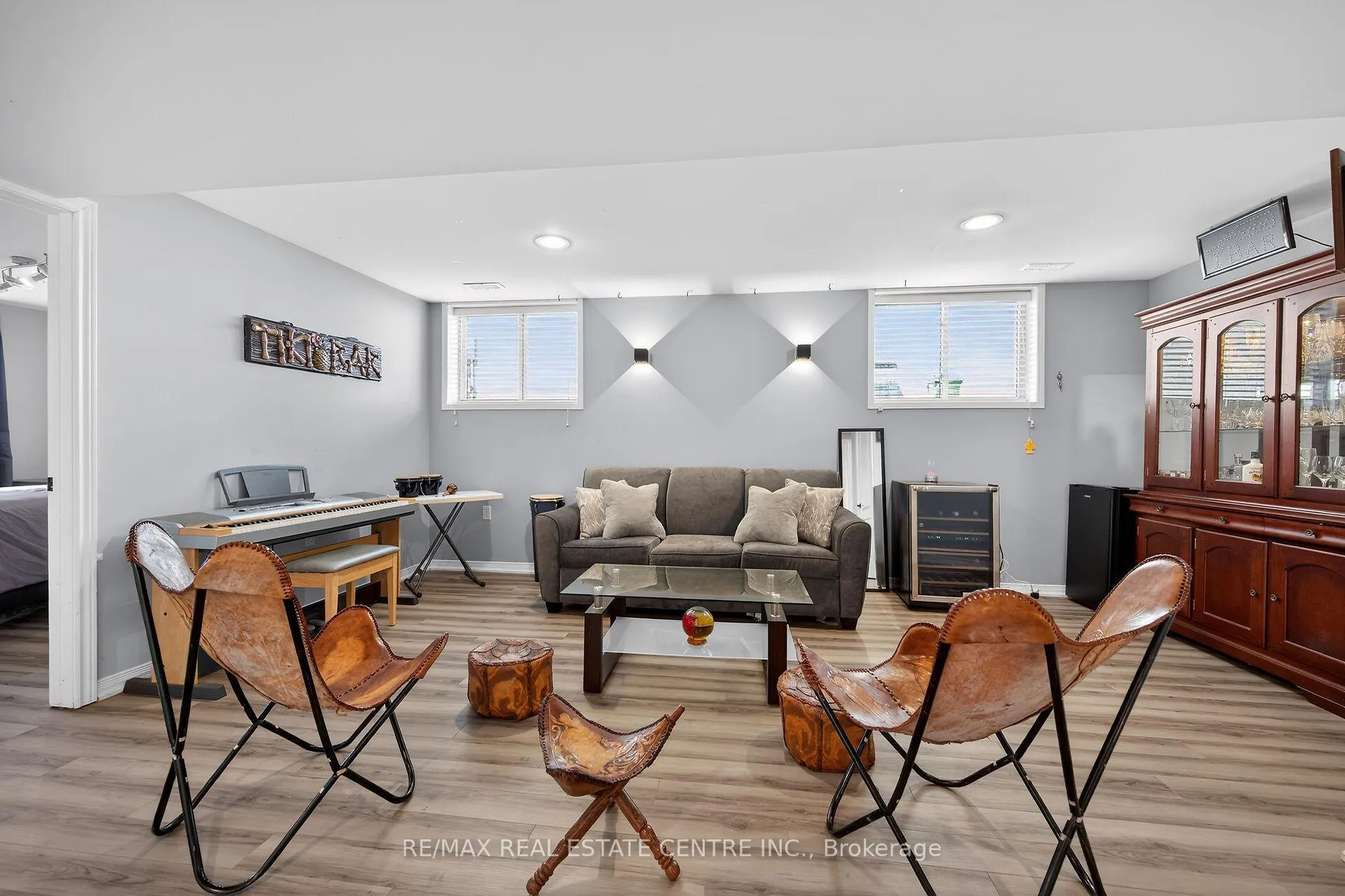 Photo 34 of 36 Longview Court, Hamilton, Mount Hope — HOMEH