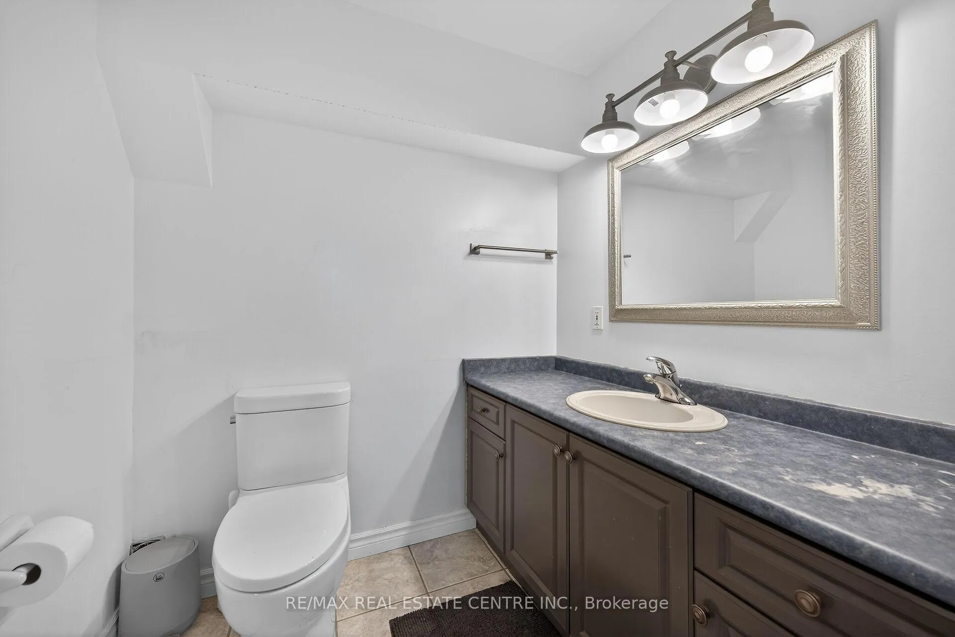 Photo 41 of 36 Longview Court, Hamilton, Mount Hope — HOMEH
