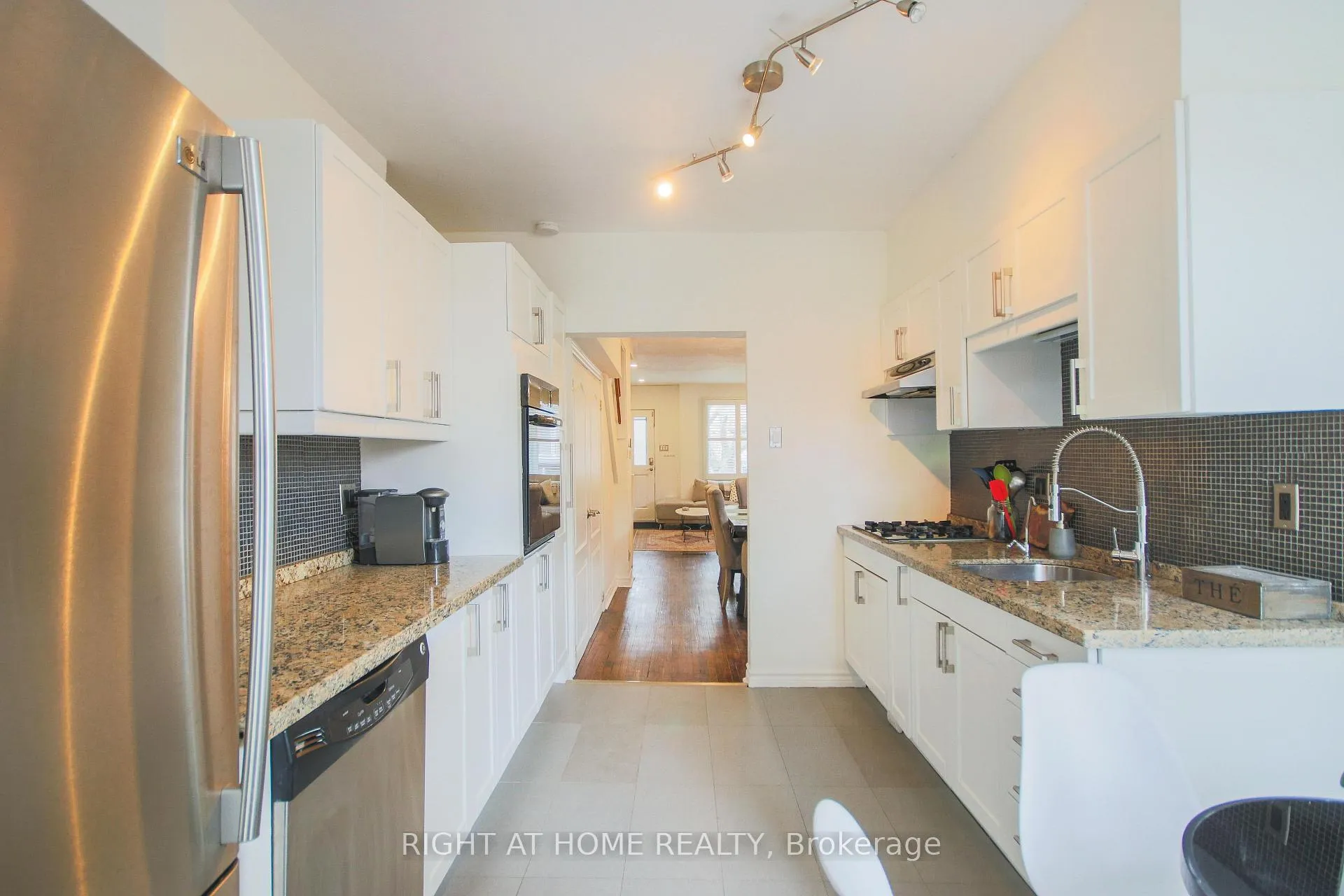 Photo 22 of 44 Rhodes Avenue, Toronto, Greenwood-Coxwell — HOMEH