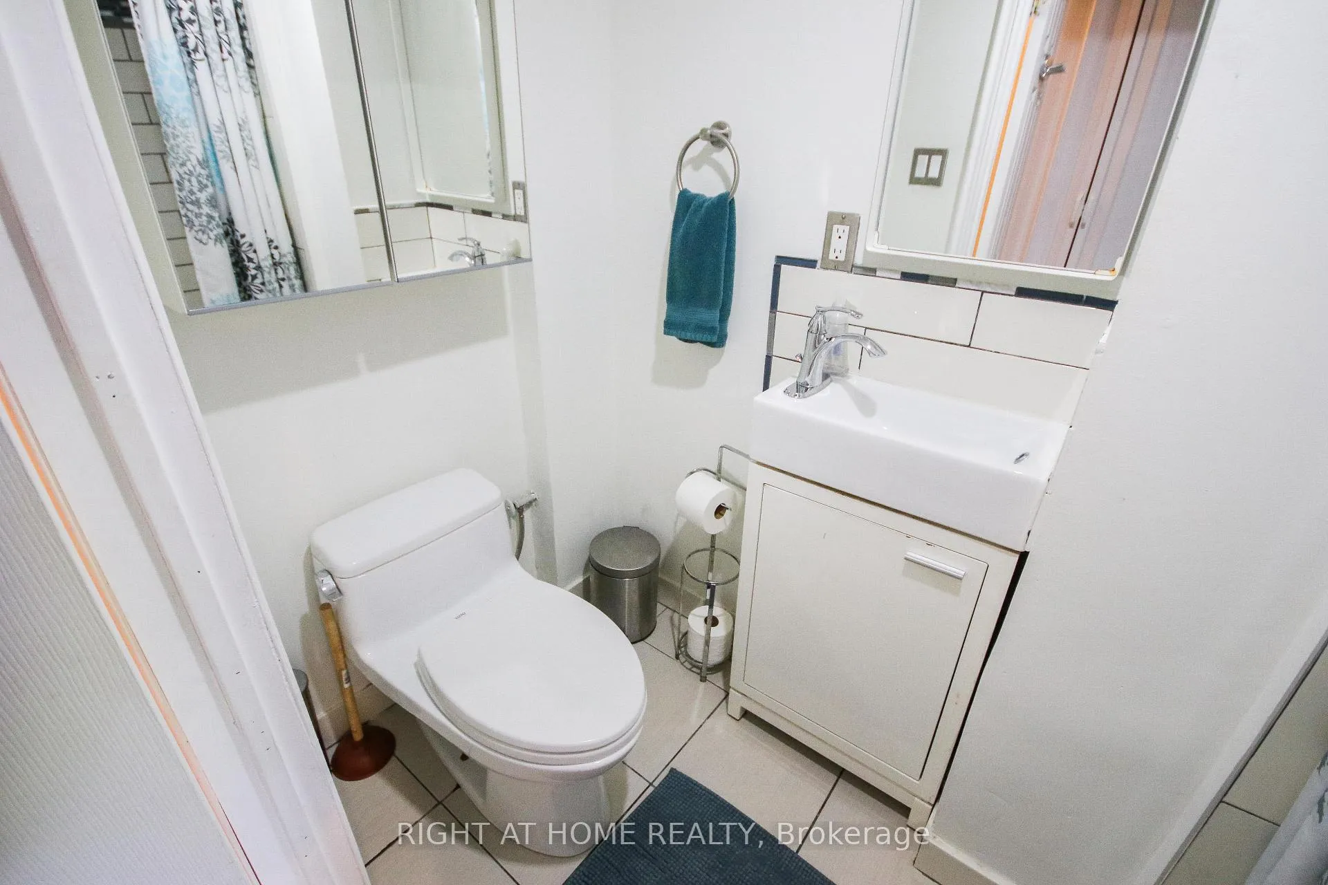 Photo 29 of 44 Rhodes Avenue, Toronto, Greenwood-Coxwell — HOMEH