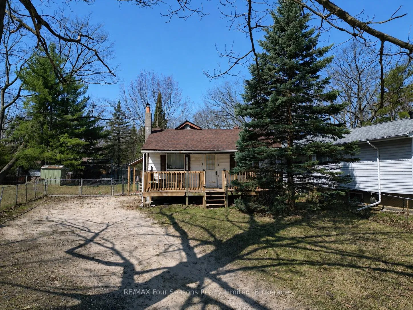 Photo 1 of 196 Melrose Avenue, Wasaga Beach — HOMEH