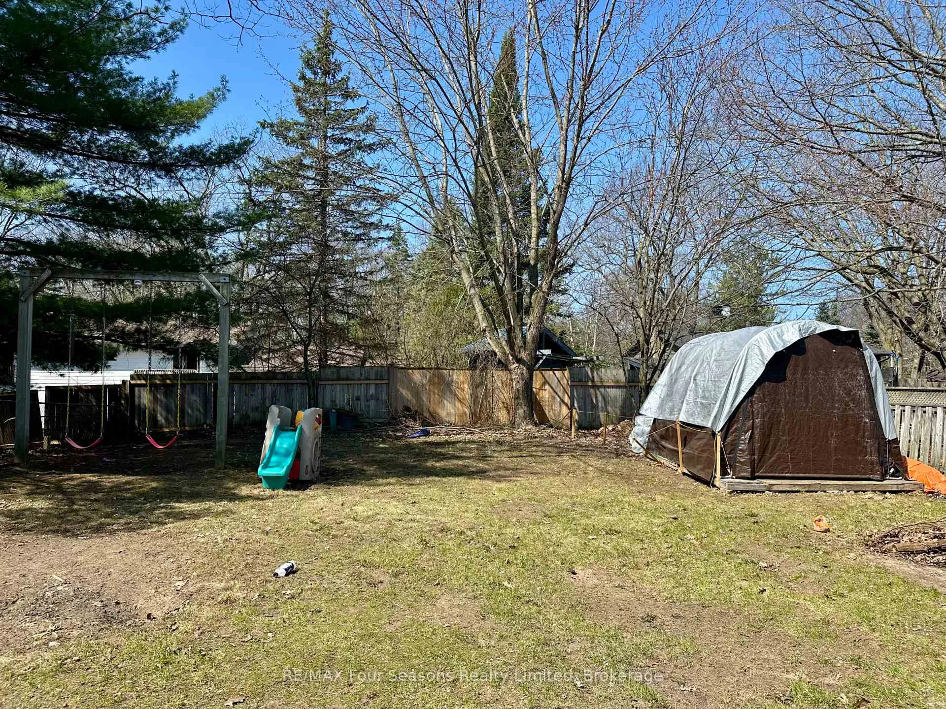 Photo 21 of 196 Melrose Avenue, Wasaga Beach — HOMEH