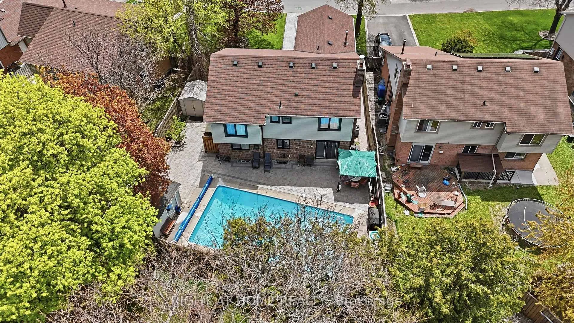 Photo 1 of 33 Parkside Drive, Brampton, Brampton South — HOMEH