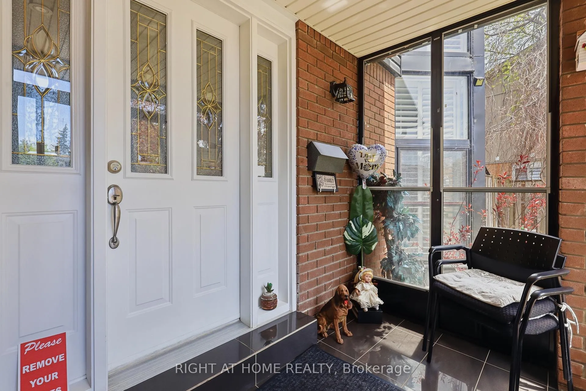 Photo 7 of 33 Parkside Drive, Brampton, Brampton South — HOMEH
