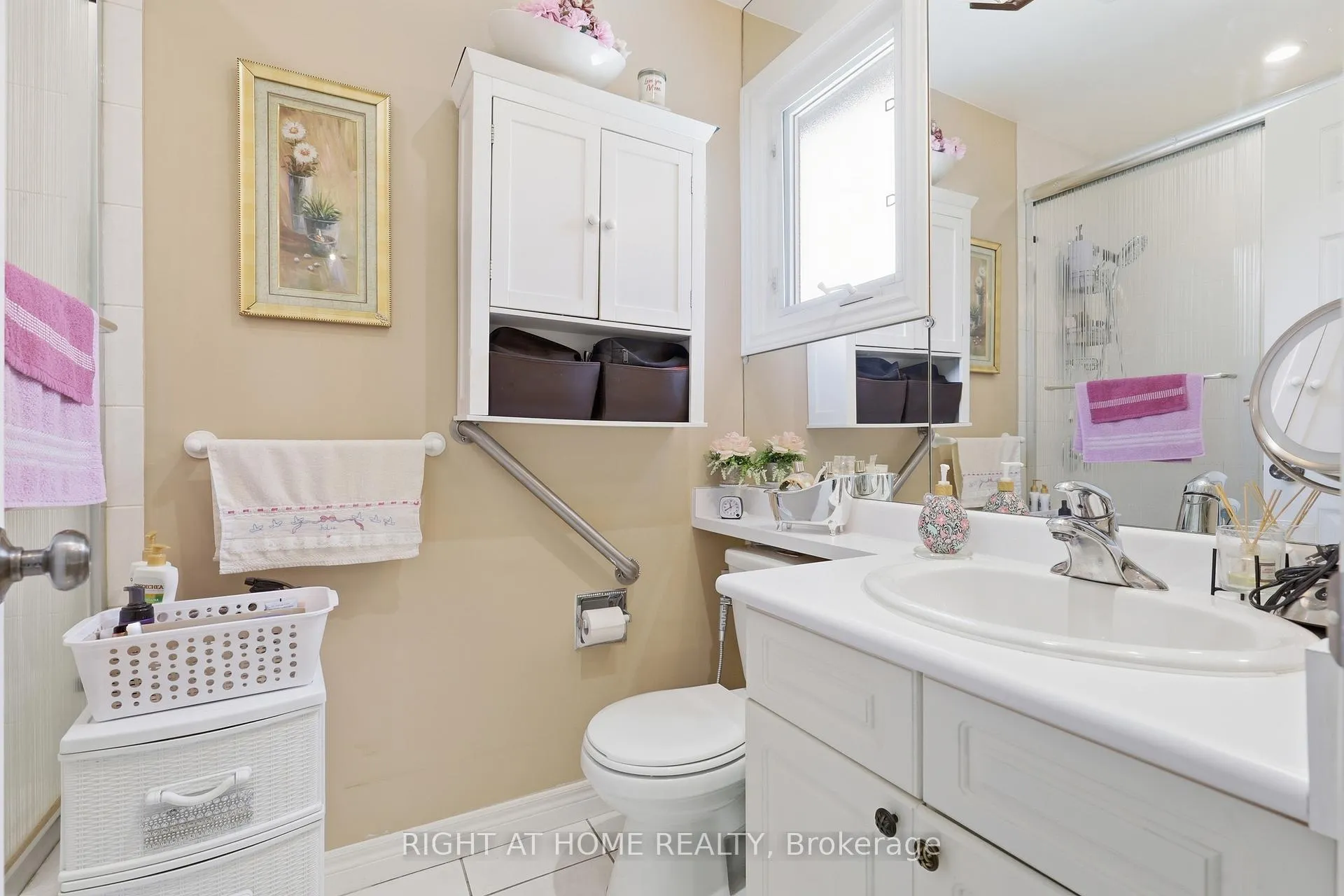 Photo 24 of 33 Parkside Drive, Brampton, Brampton South — HOMEH