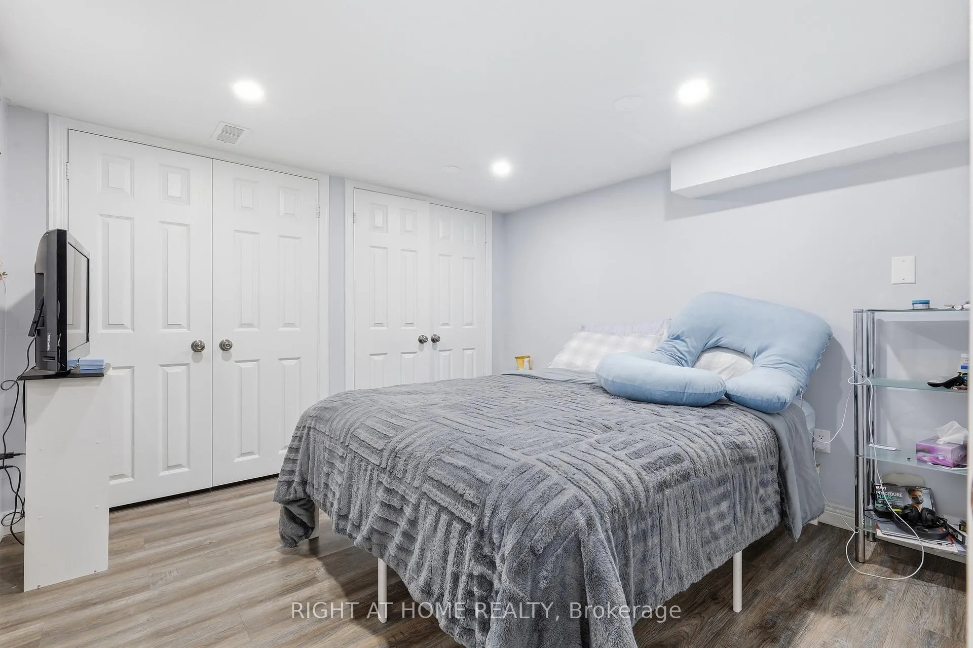Photo 32 of 33 Parkside Drive, Brampton, Brampton South — HOMEH