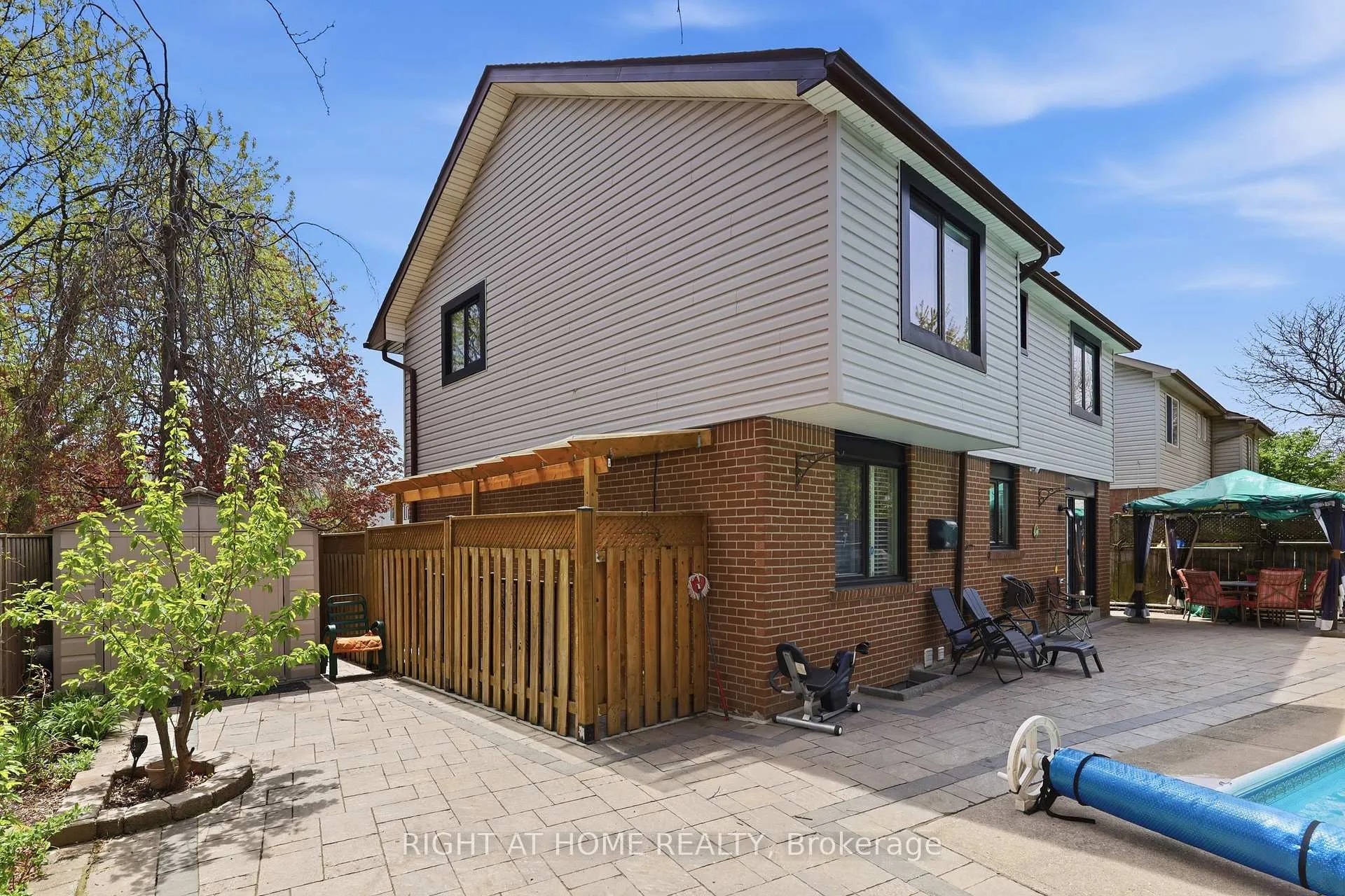 Photo 36 of 33 Parkside Drive, Brampton, Brampton South — HOMEH