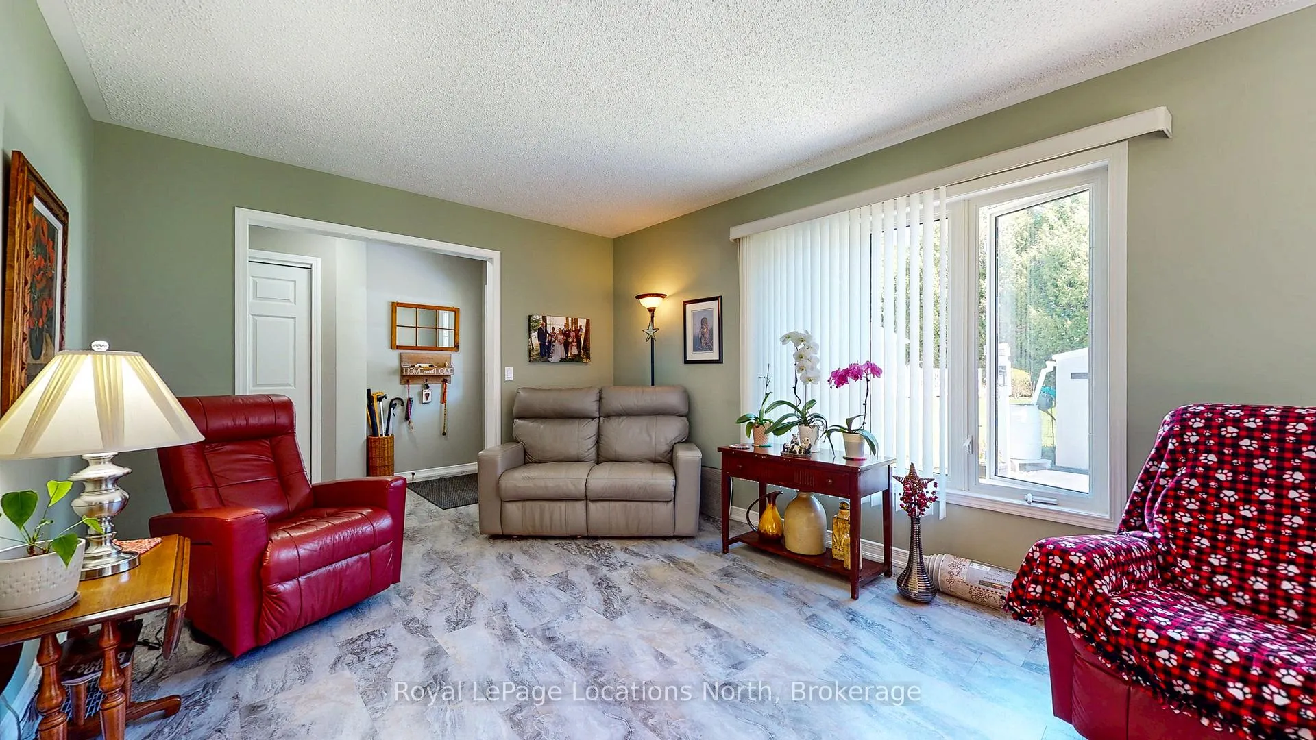 Photo 12 of 37 Indiana Avenue, Wasaga Beach — HOMEH