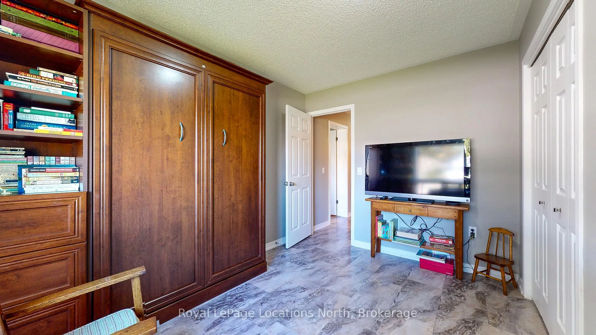 Photo 17 of 37 Indiana Avenue, Wasaga Beach — HOMEH