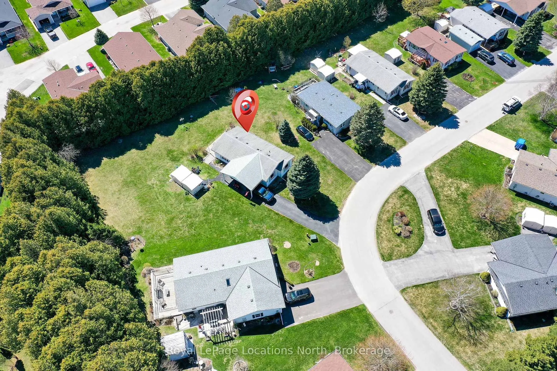 Photo 34 of 37 Indiana Avenue, Wasaga Beach — HOMEH