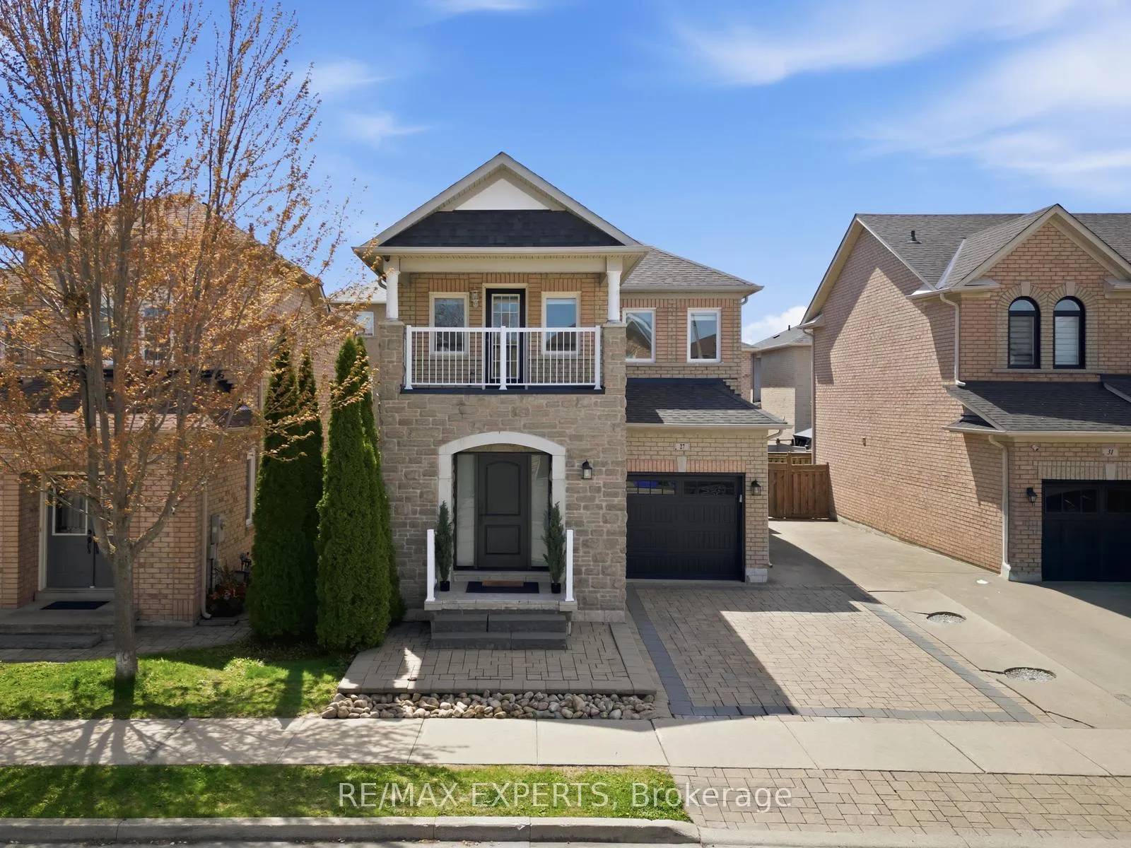 Photo 1 of 27 Dolce Crescent, Vaughan, Vellore Village — HOMEH