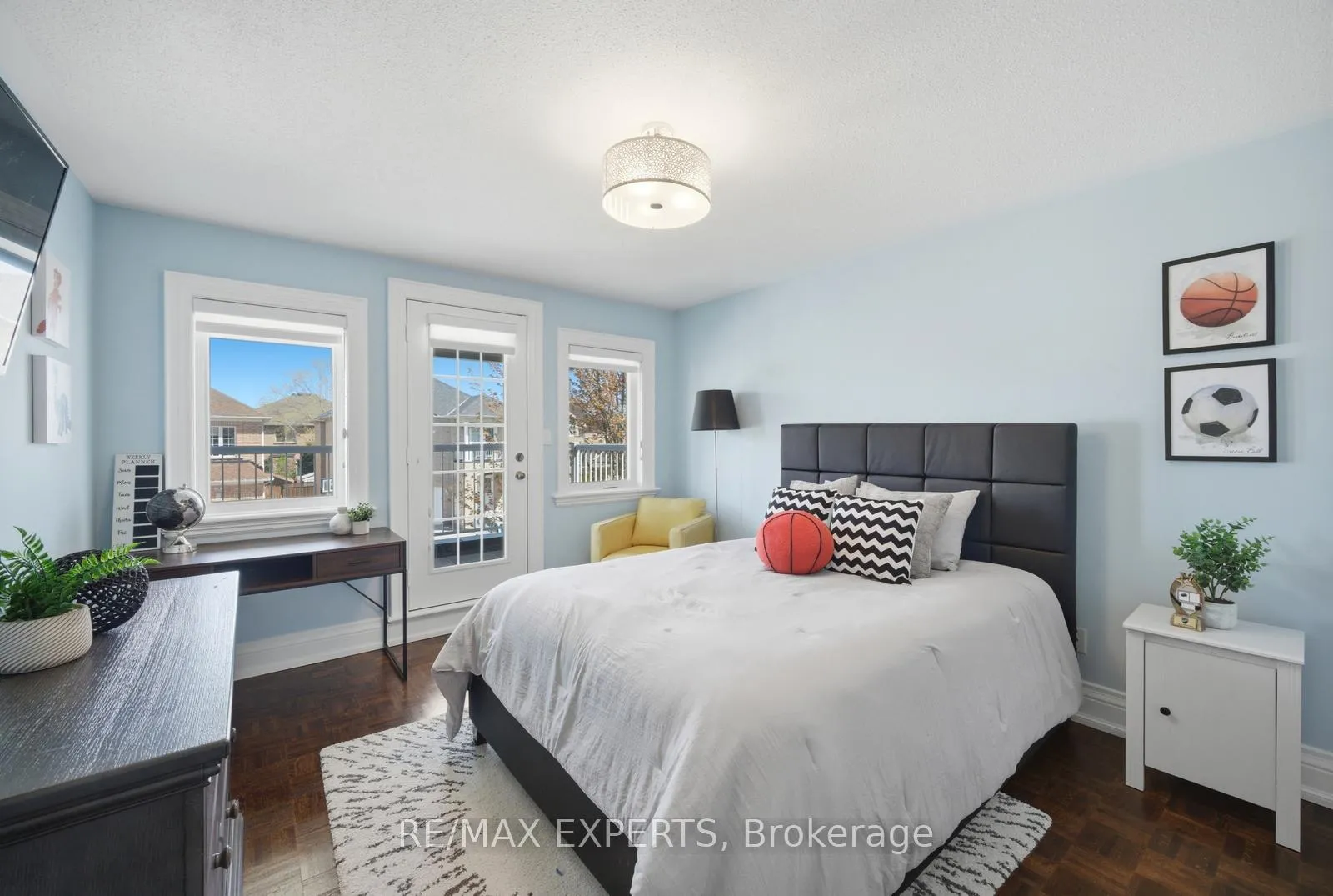 Photo 18 of 27 Dolce Crescent, Vaughan, Vellore Village — HOMEH