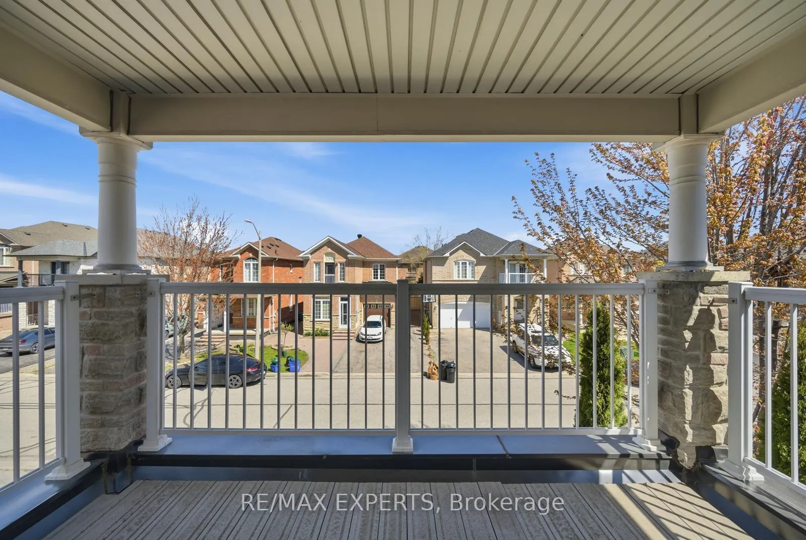 Photo 20 of 27 Dolce Crescent, Vaughan, Vellore Village — HOMEH