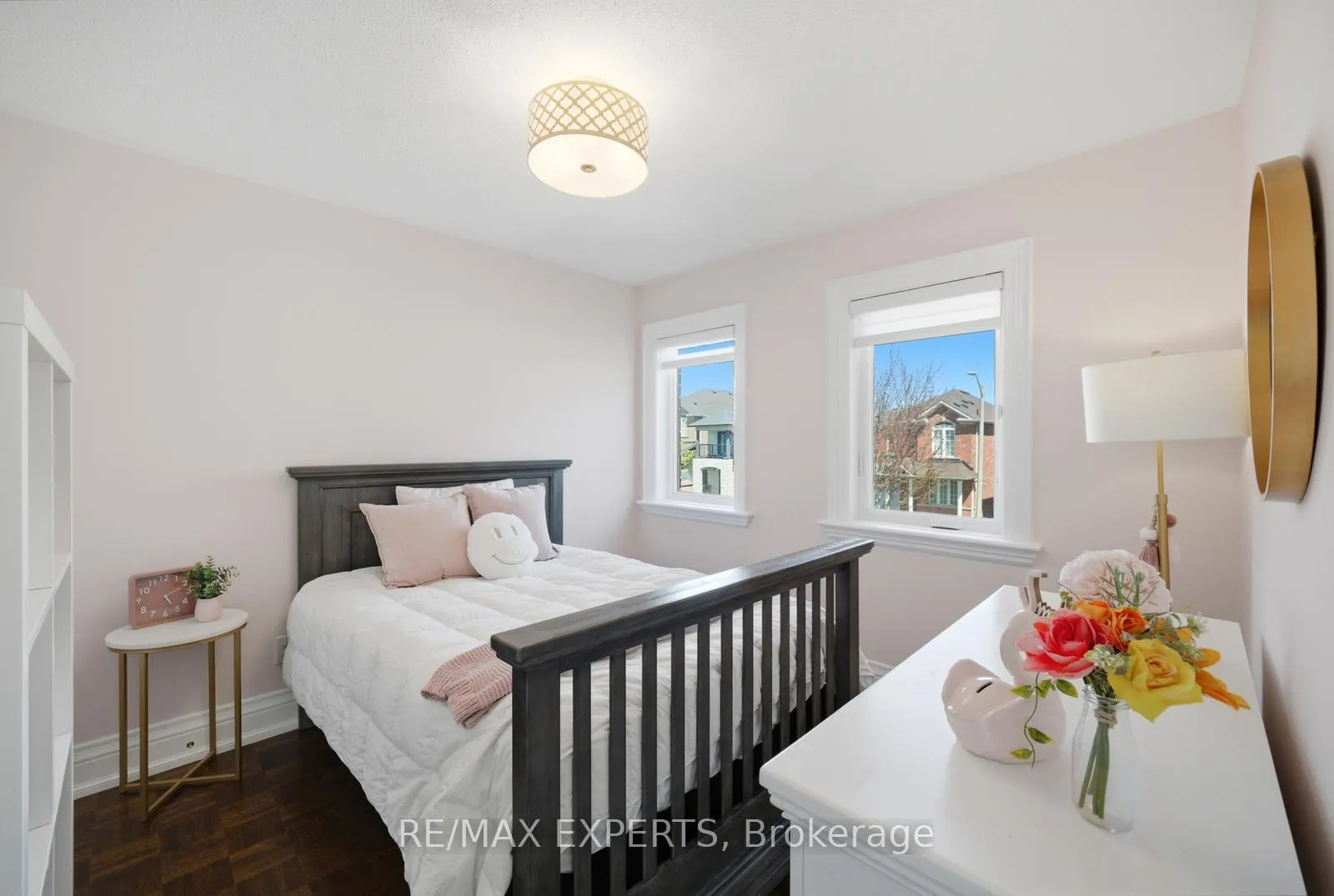 Photo 22 of 27 Dolce Crescent, Vaughan, Vellore Village — HOMEH