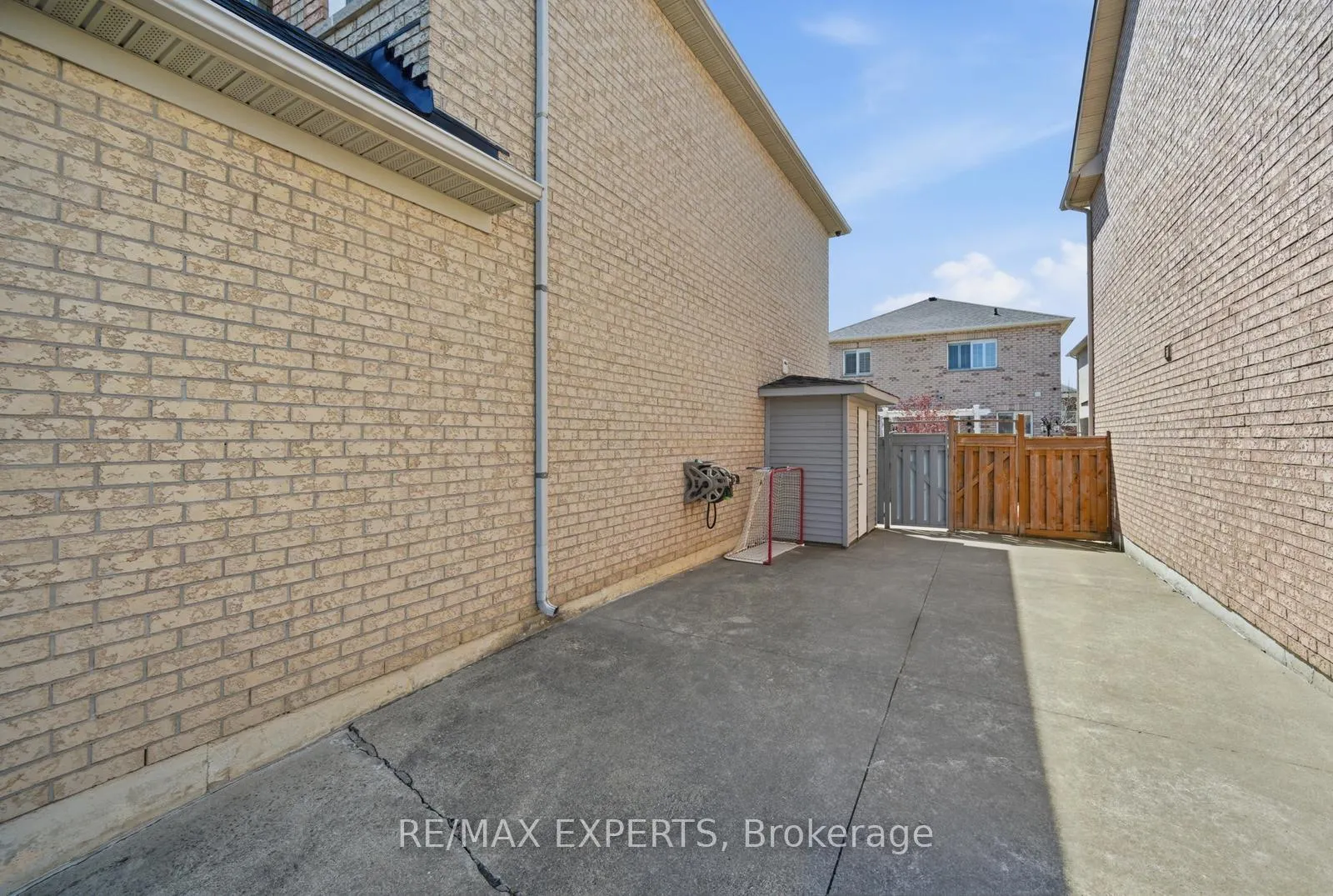 Photo 29 of 27 Dolce Crescent, Vaughan, Vellore Village — HOMEH
