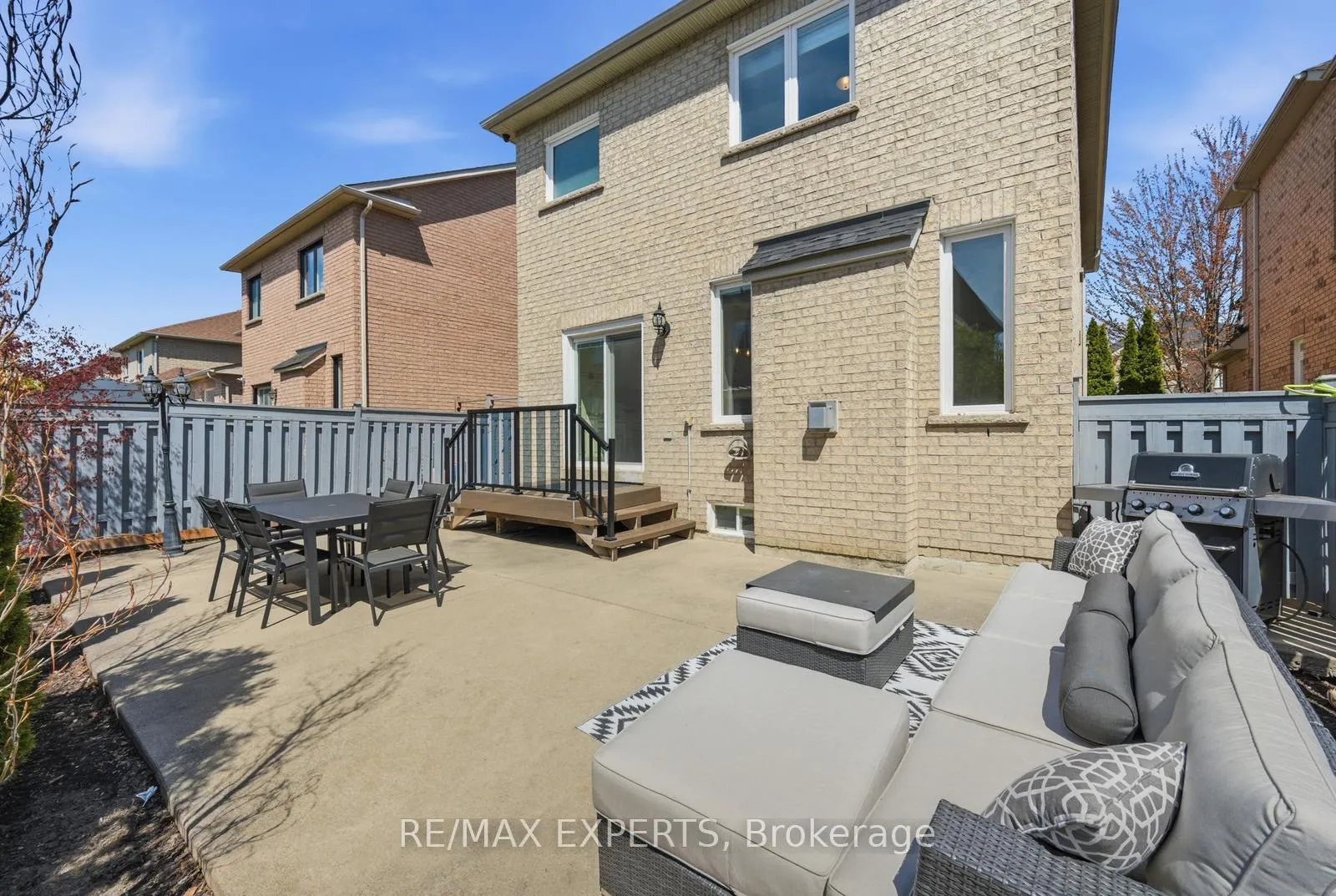 Photo 33 of 27 Dolce Crescent, Vaughan, Vellore Village — HOMEH