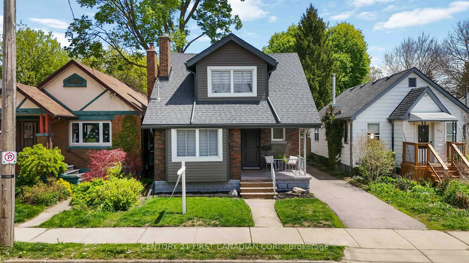 Front of 474 Woodman Avenue
