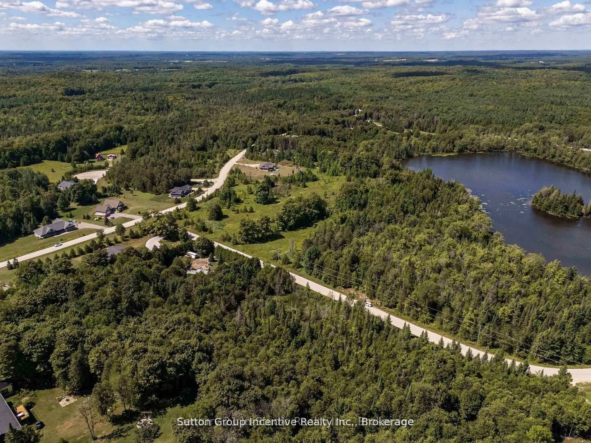 Photo 4 of 49 Lake Drive, West Grey — HOMEH